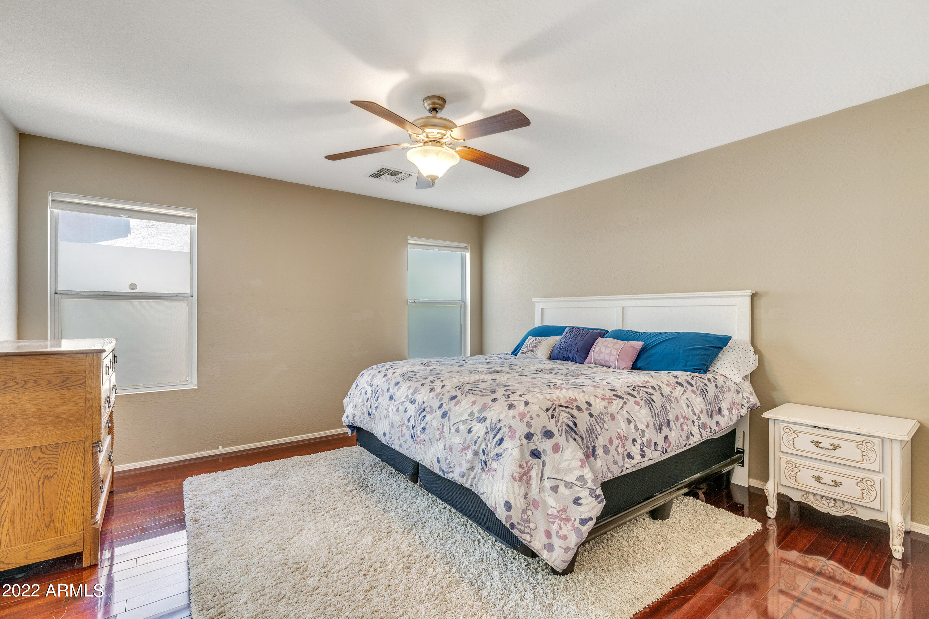 1366 E SAGUARO Trail