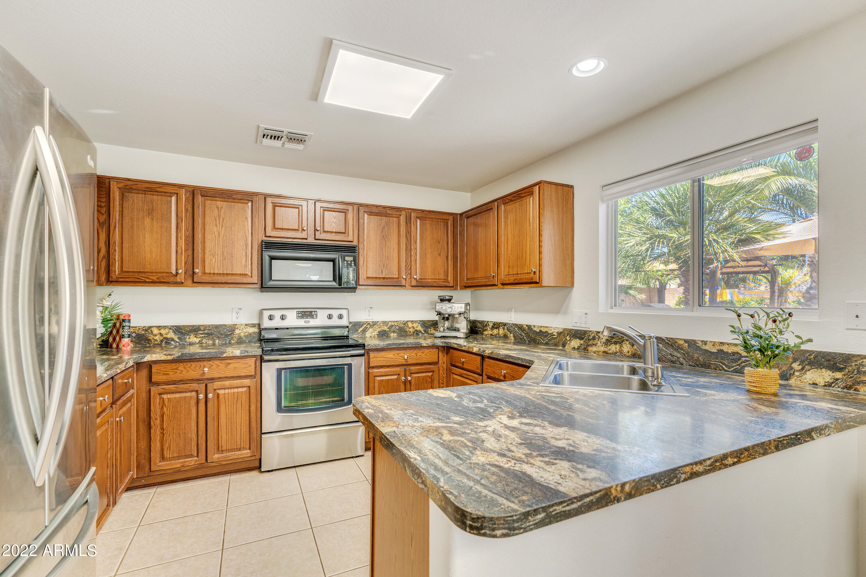 1366 E SAGUARO Trail