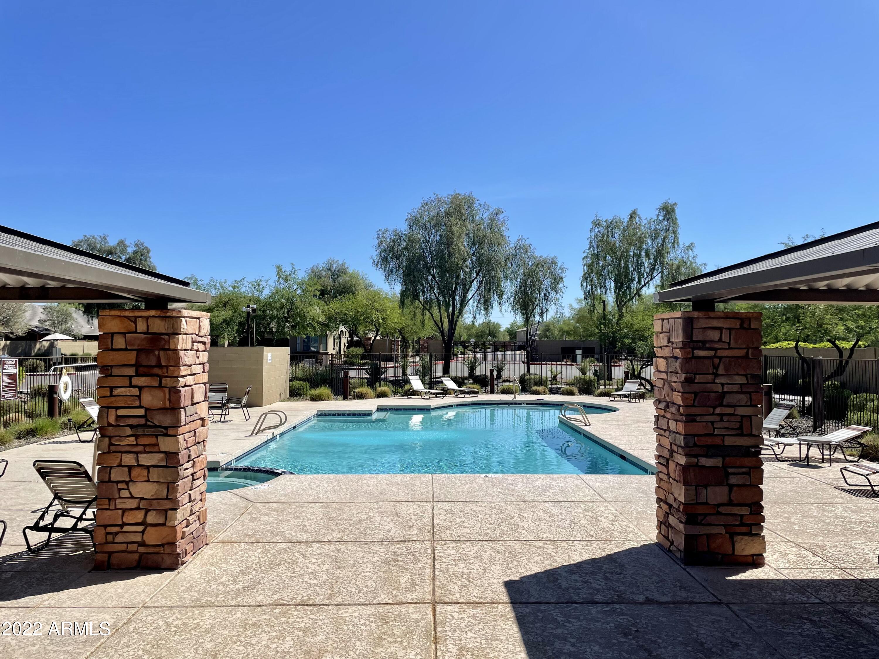 2725 E MINE CREEK Road # 1040