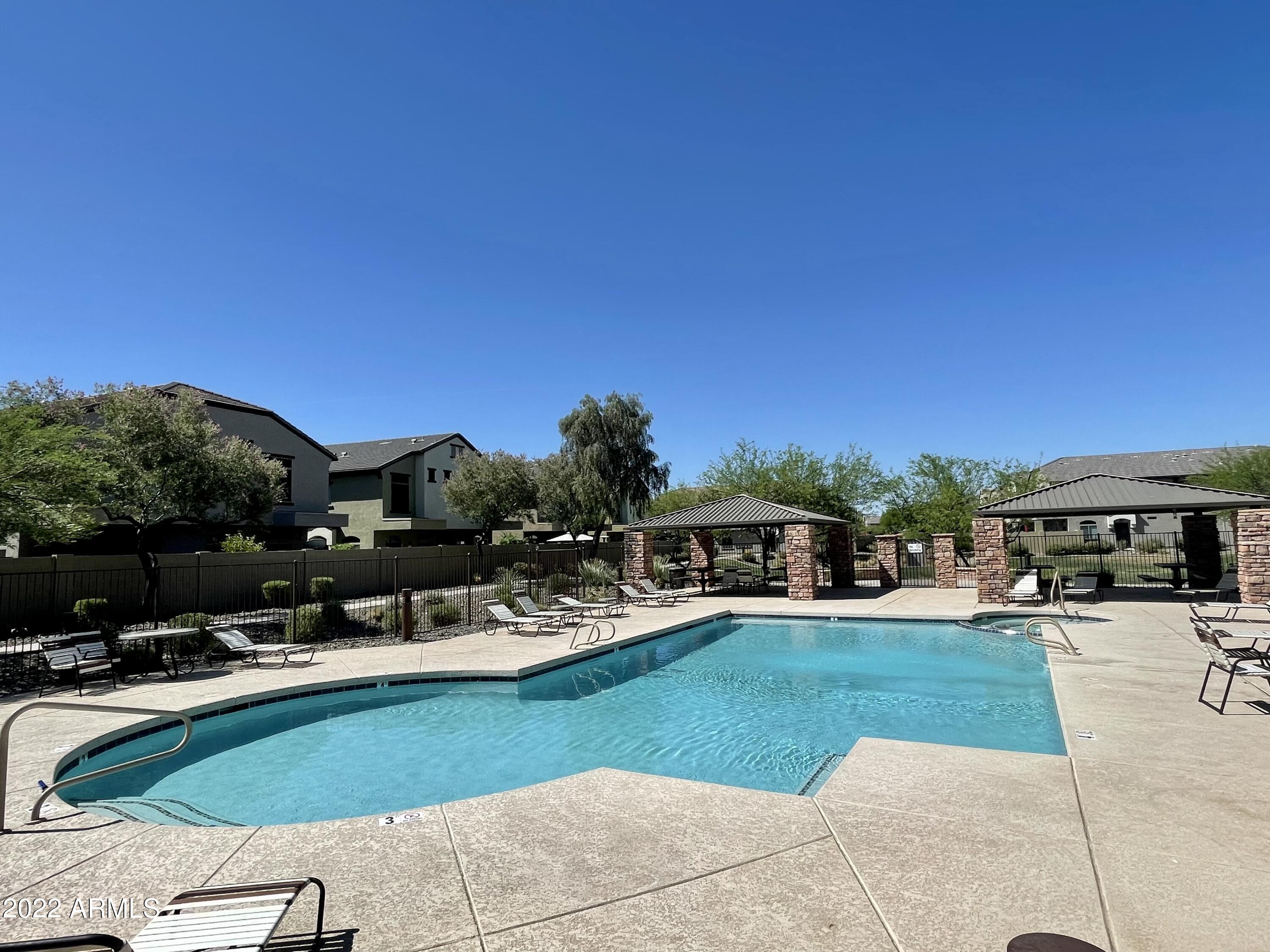 2725 E MINE CREEK Road # 1040