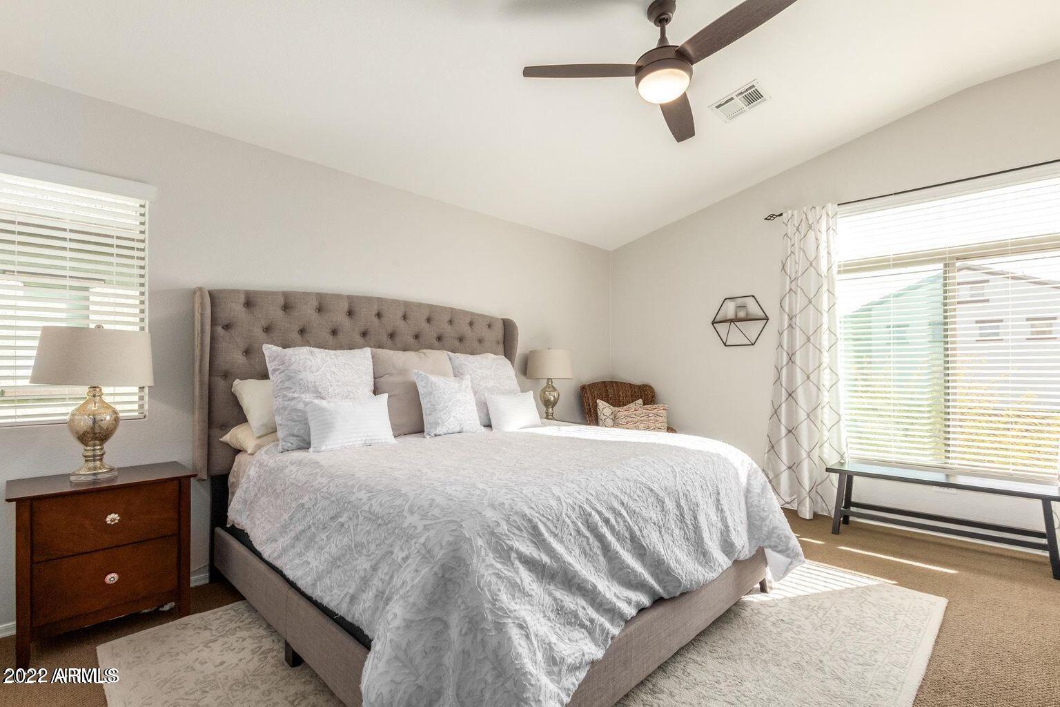 2725 E MINE CREEK Road # 1040
