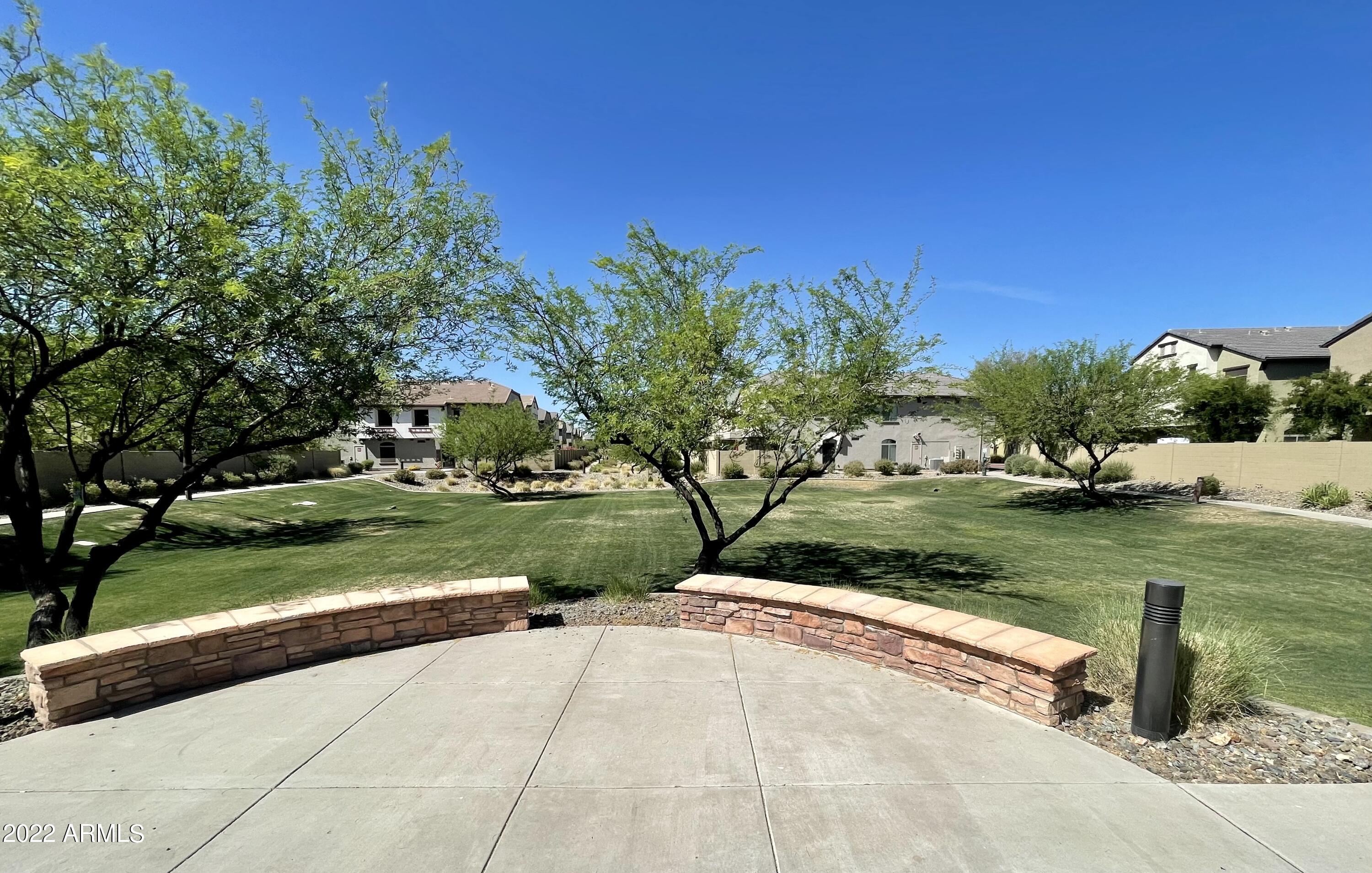 2725 E MINE CREEK Road # 1040