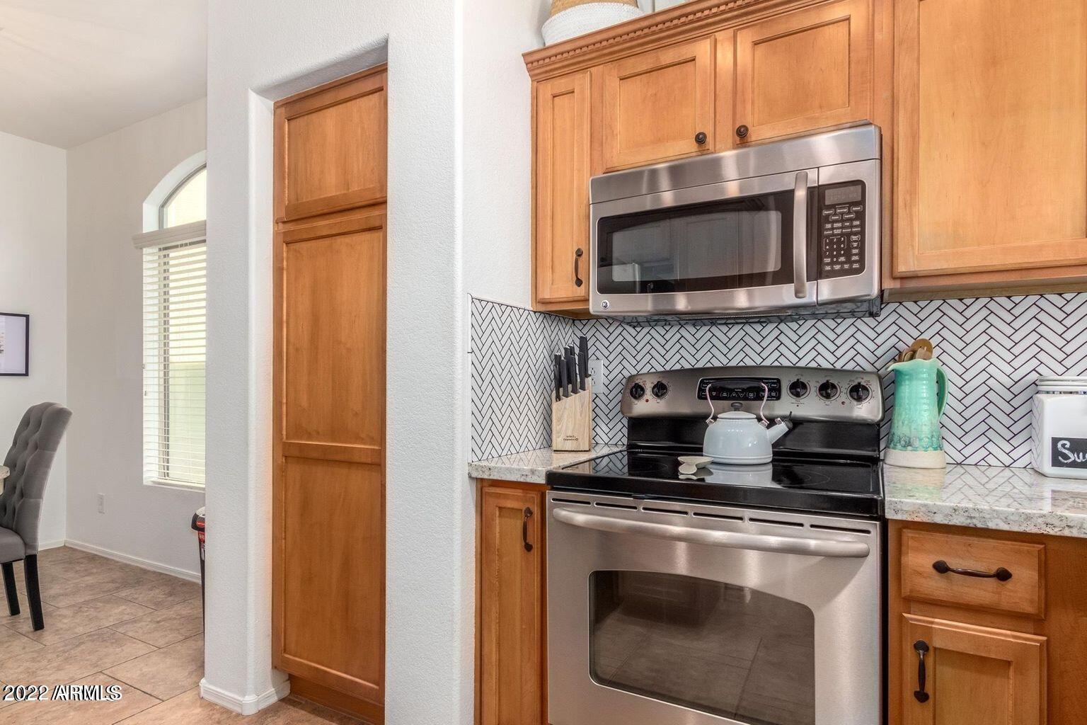2725 E MINE CREEK Road # 1040