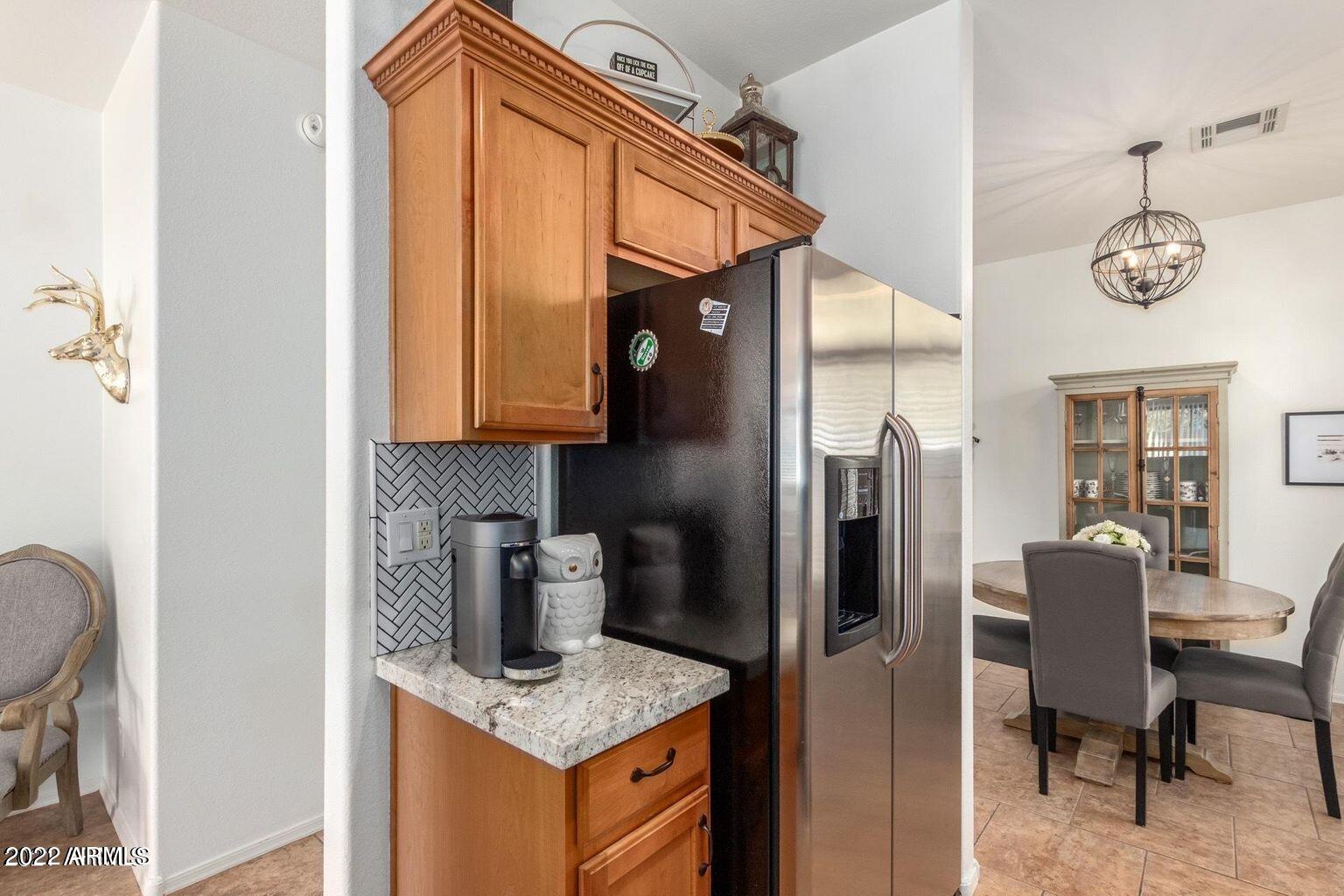2725 E MINE CREEK Road # 1040