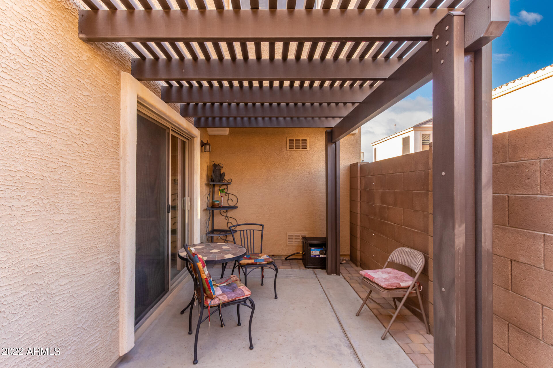 3329 E LOMA VISTA Street