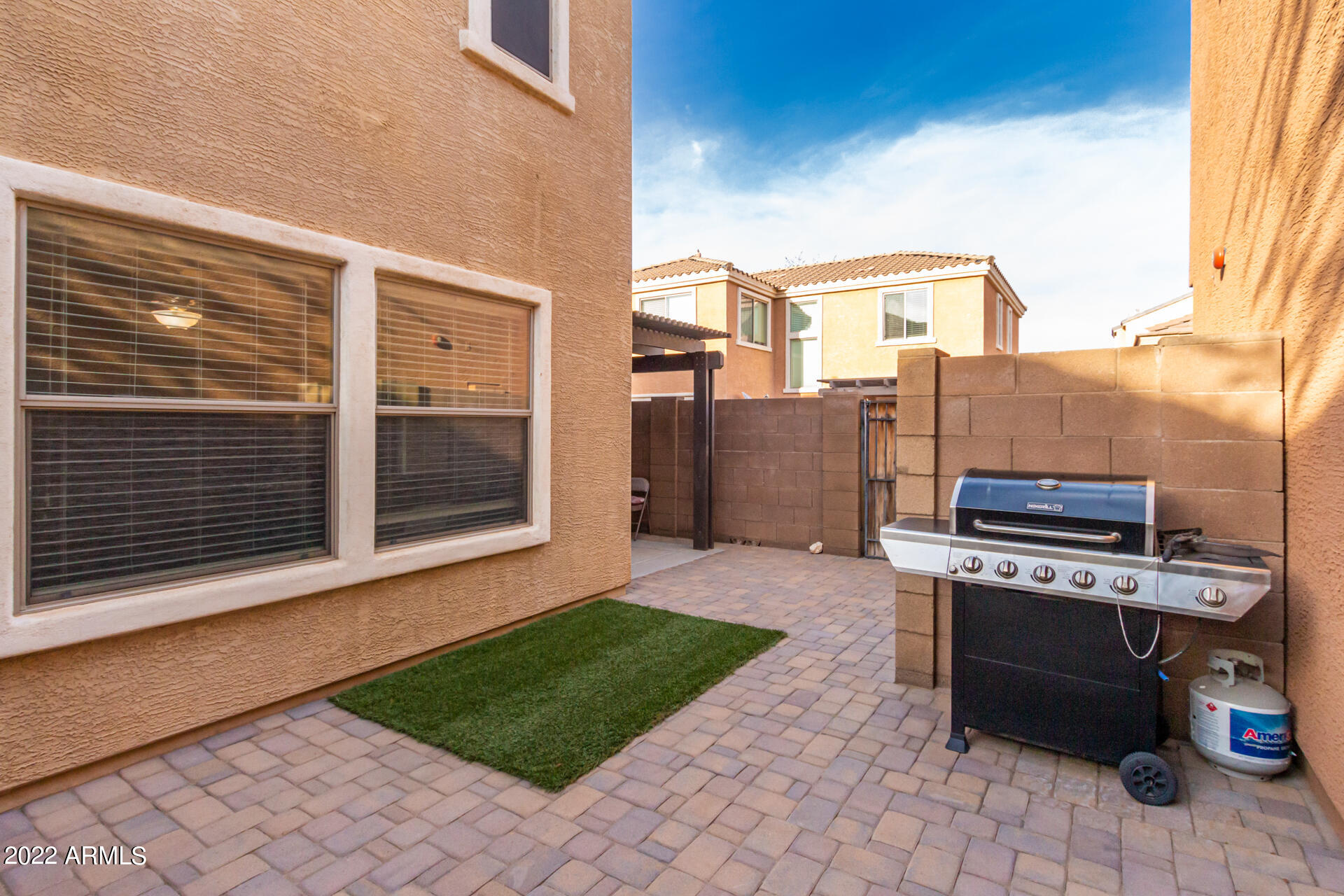 3329 E LOMA VISTA Street