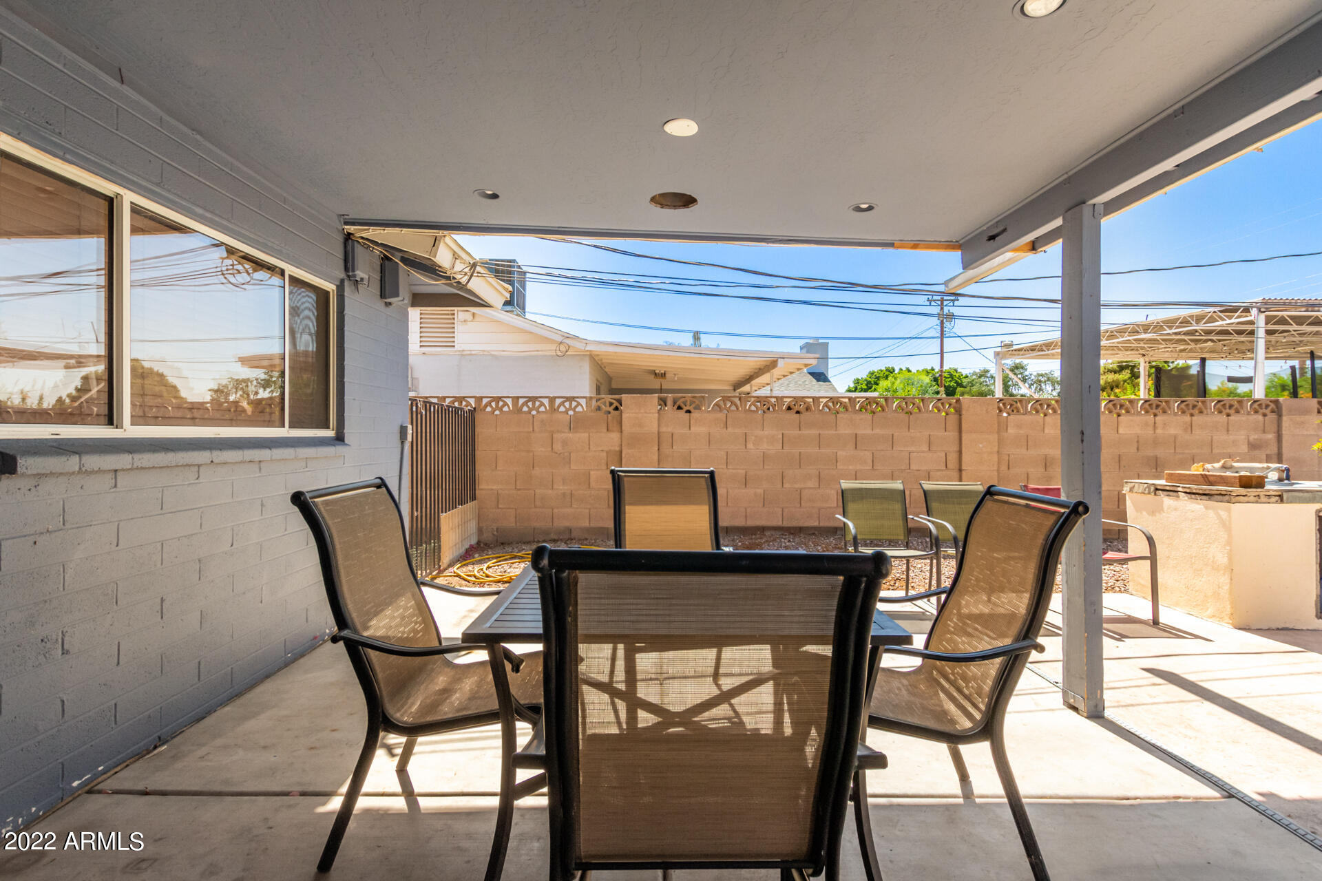 922 W 9TH Place