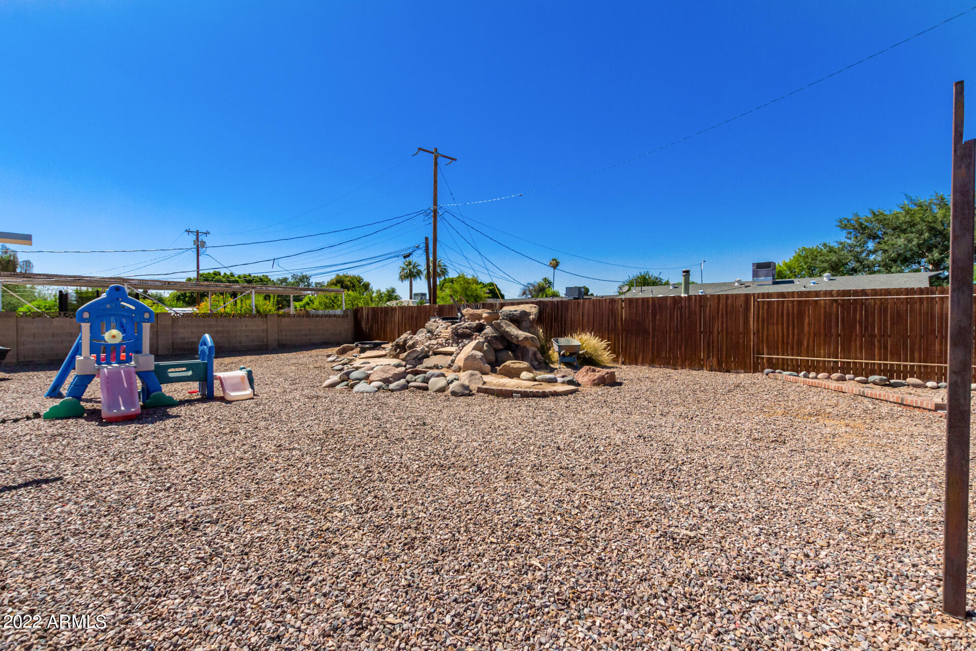 922 W 9TH Place