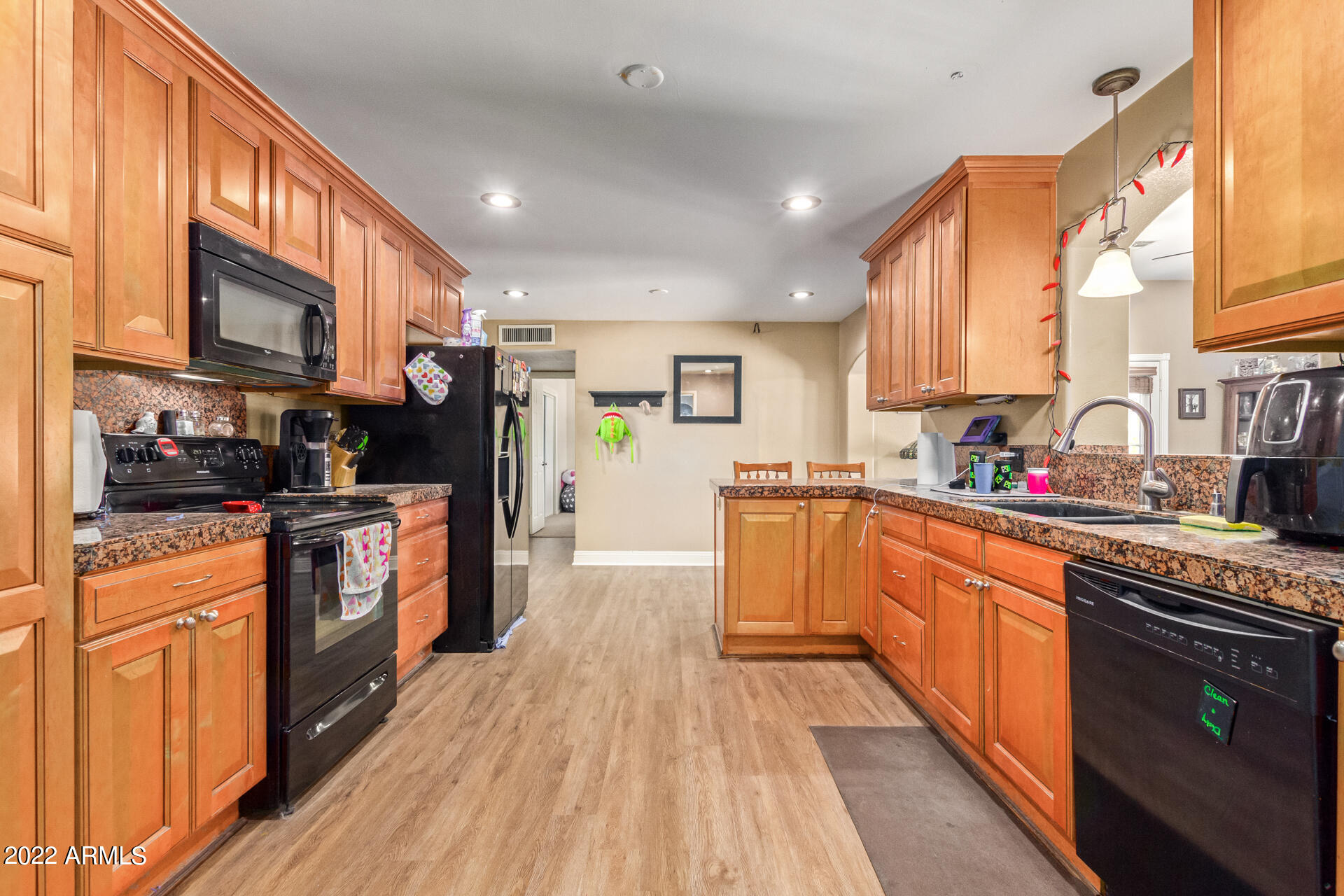 922 W 9TH Place