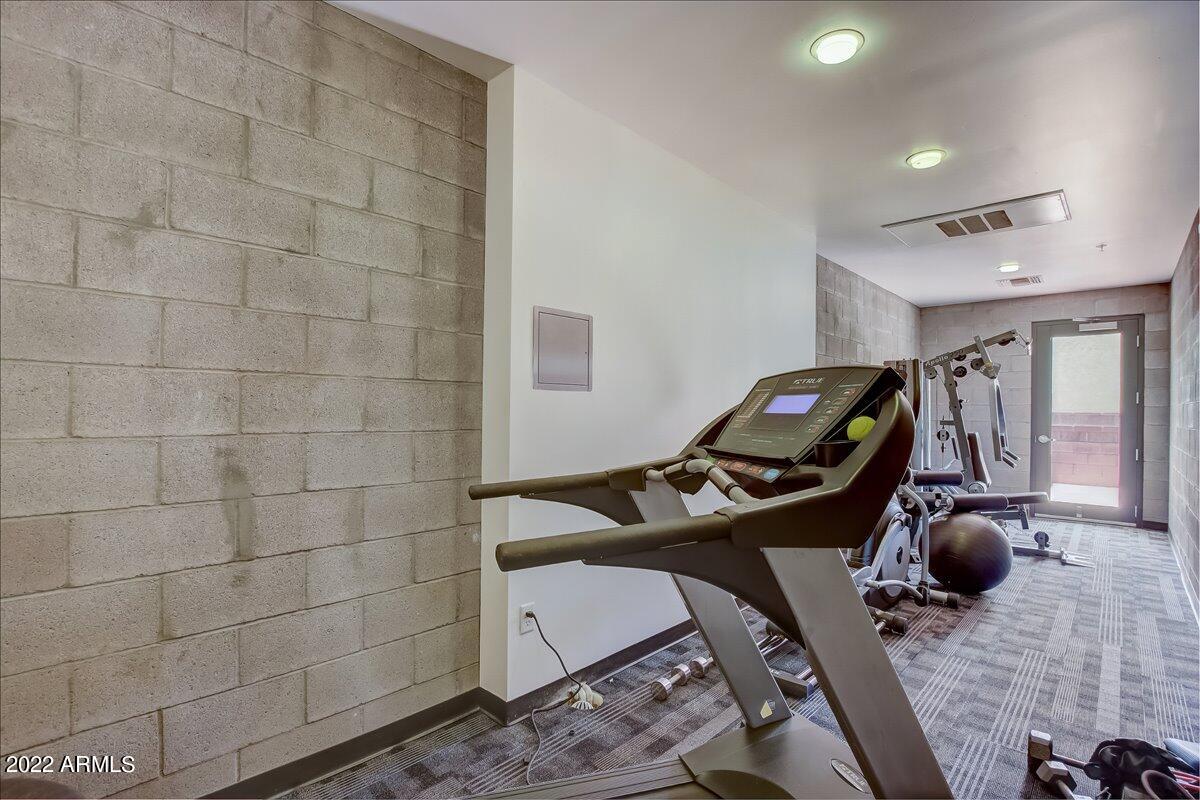 215 E MCKINLEY Street # 206