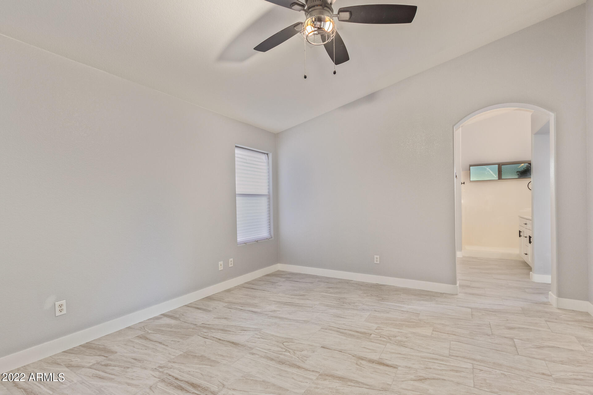 4820 W DESERT Lane