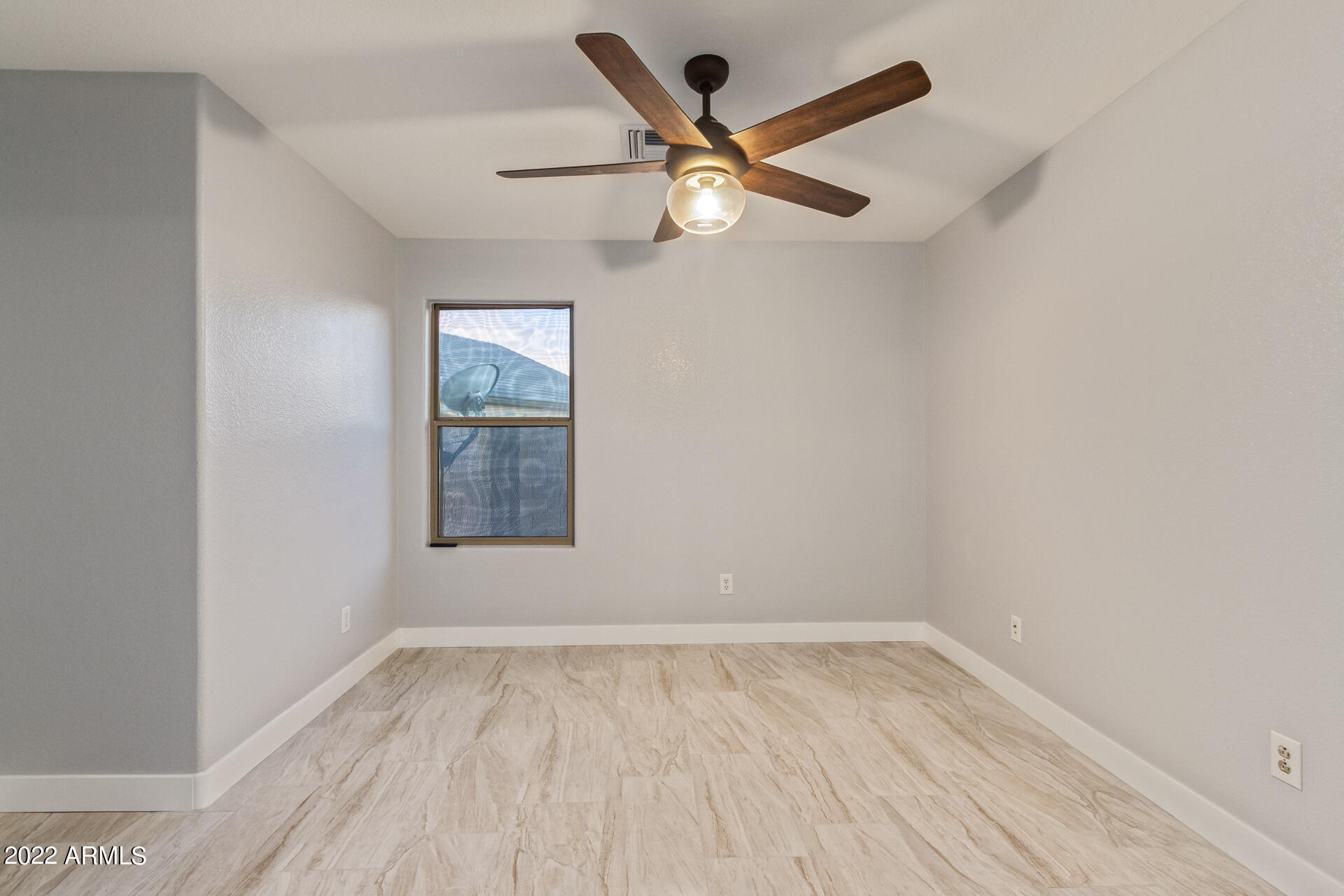 4820 W DESERT Lane