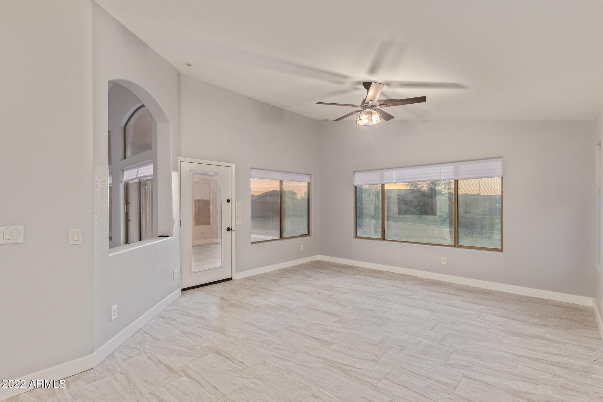 4820 W DESERT Lane