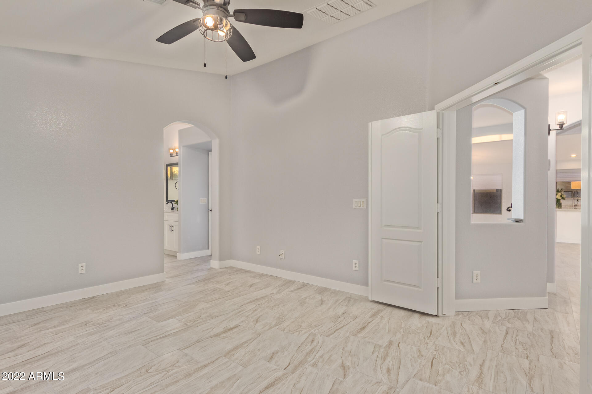 4820 W DESERT Lane
