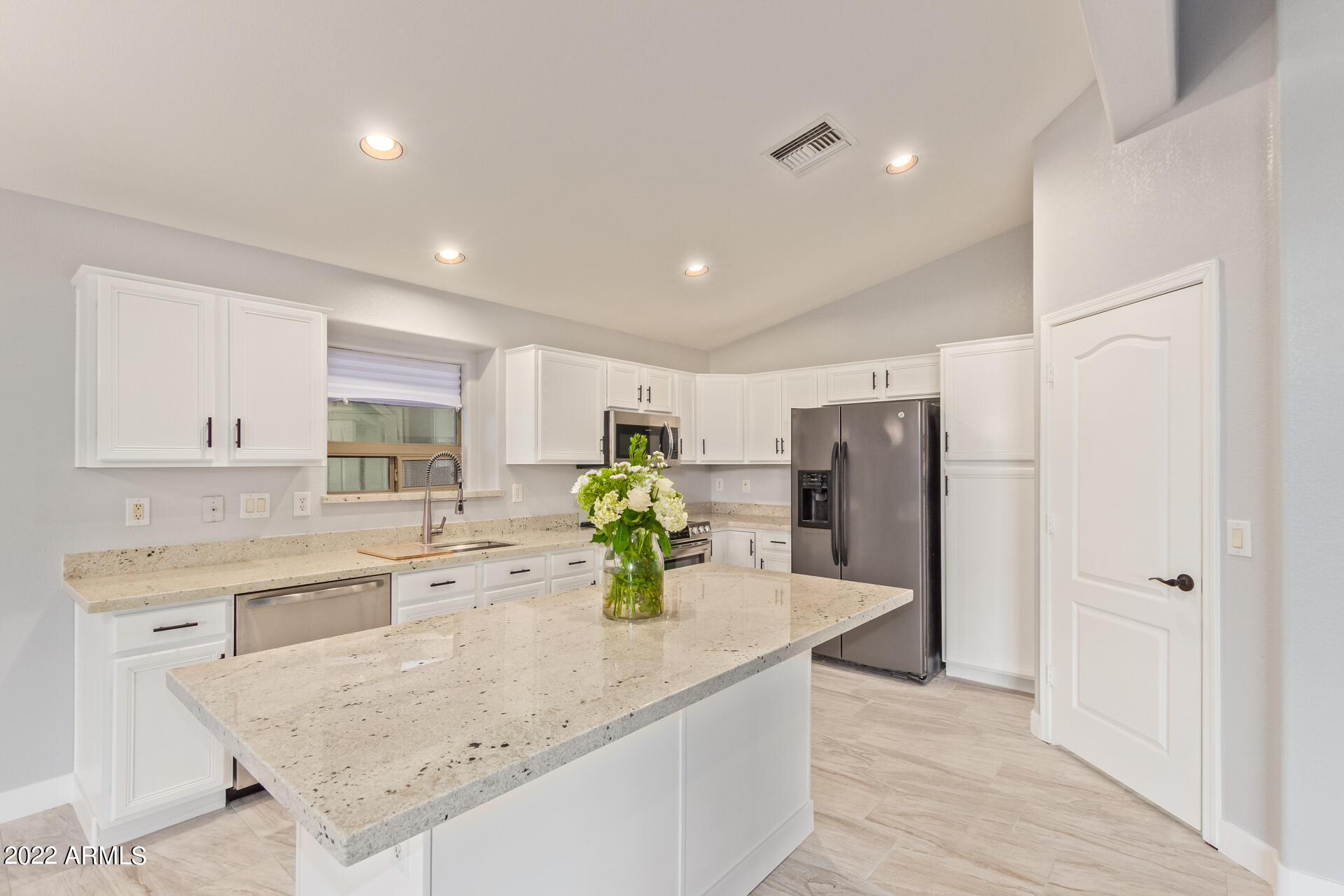 4820 W DESERT Lane
