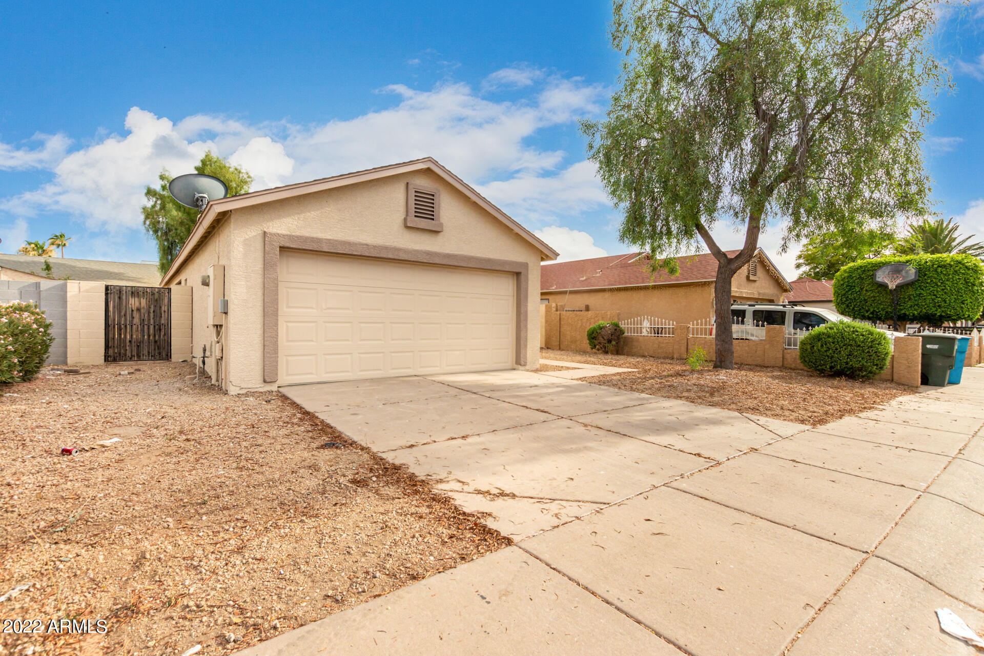 8845 W VALE Drive
