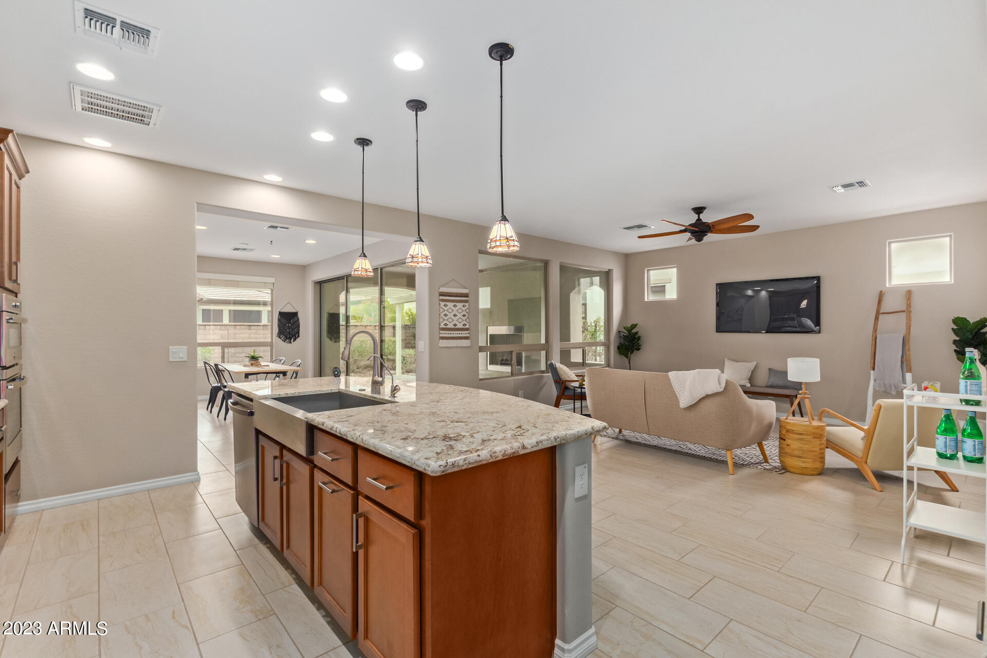 194 E BERGAMOT Lane