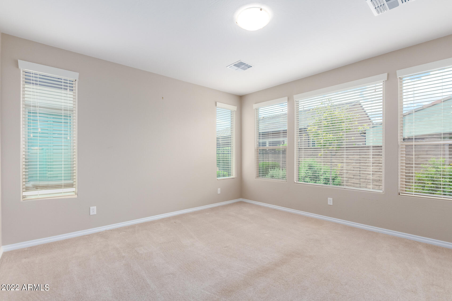 194 E BERGAMOT Lane