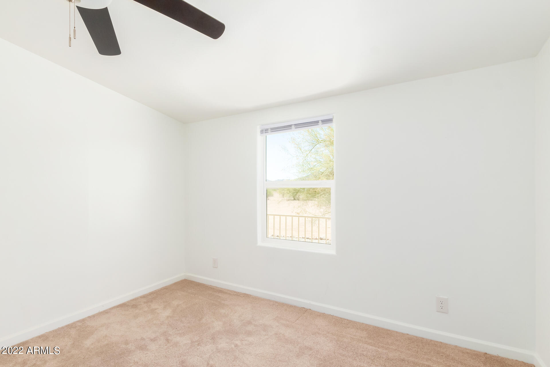 2525 N SADDLE Court
