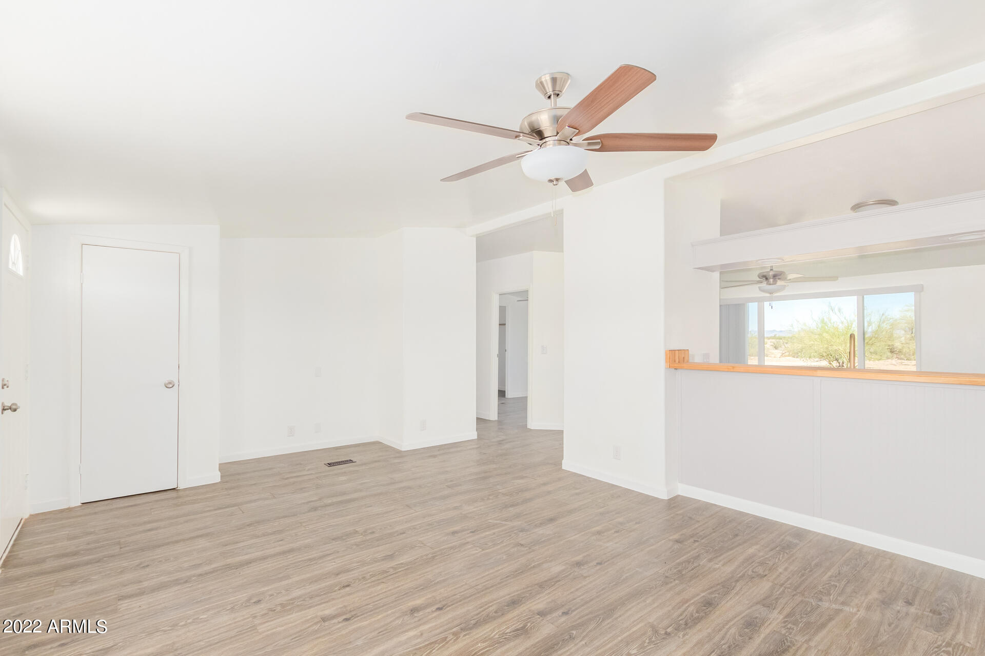 2525 N SADDLE Court