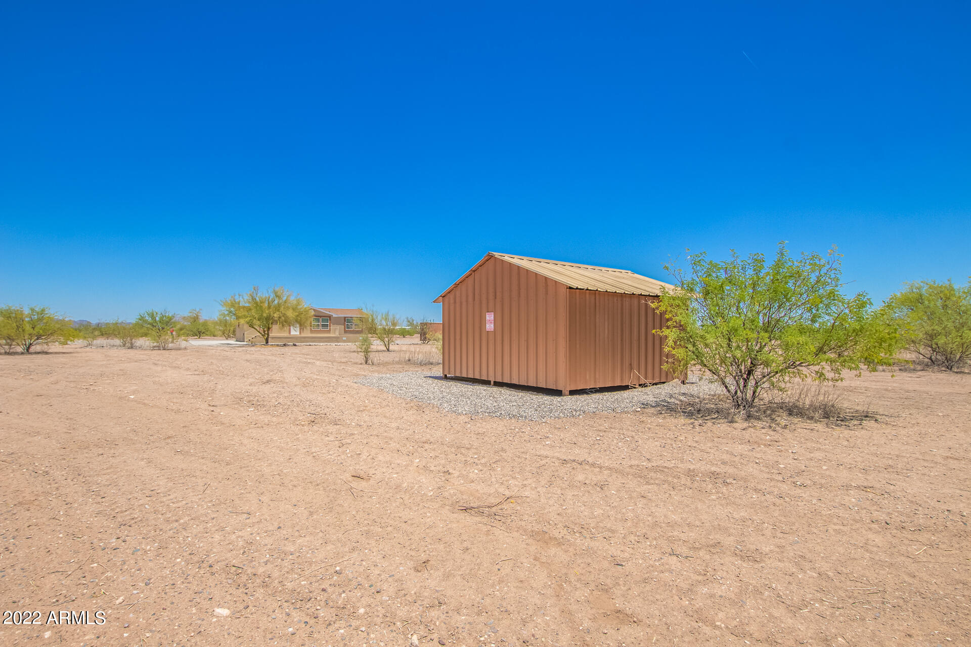 2525 N SADDLE Court