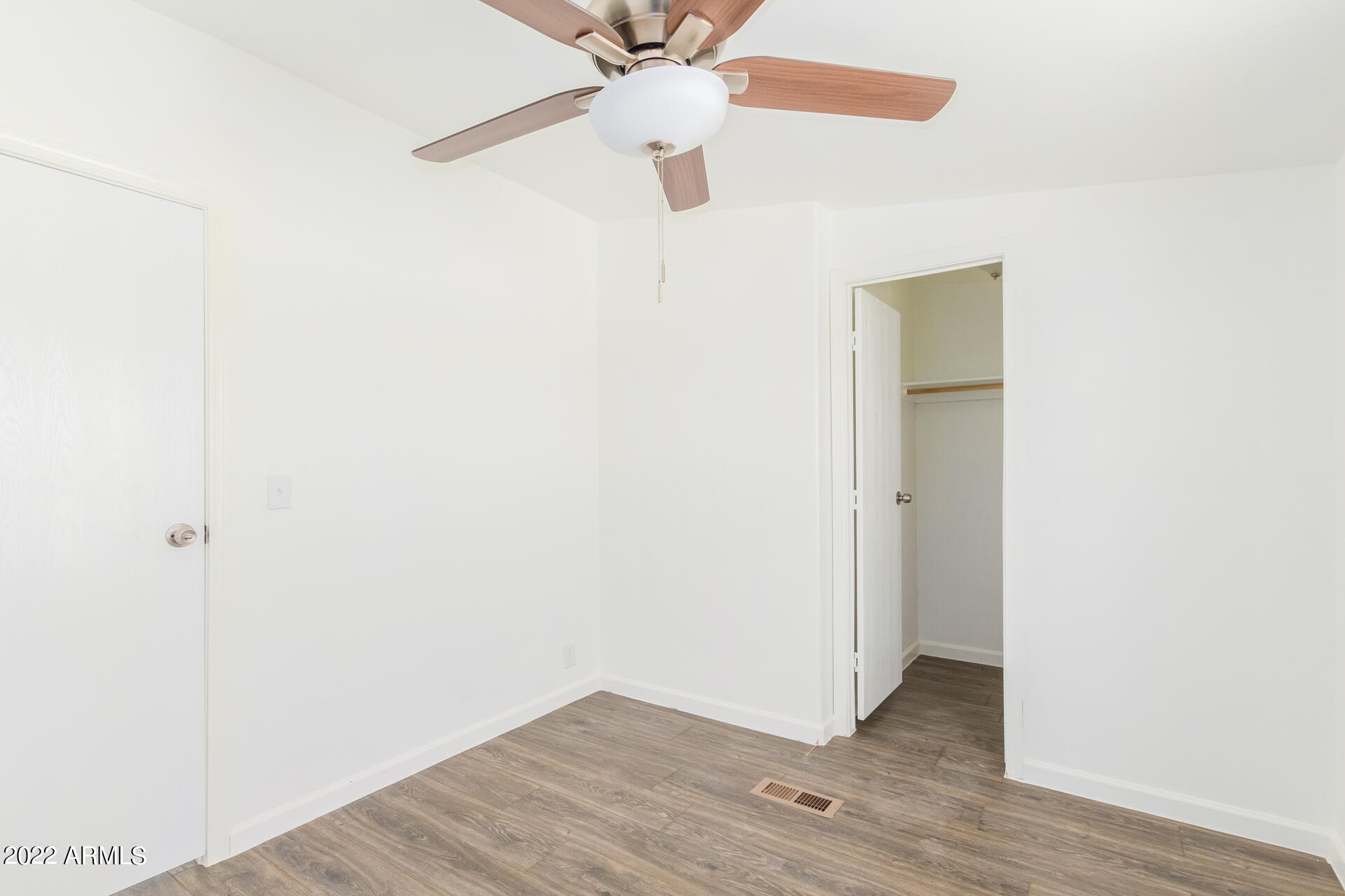 2525 N SADDLE Court