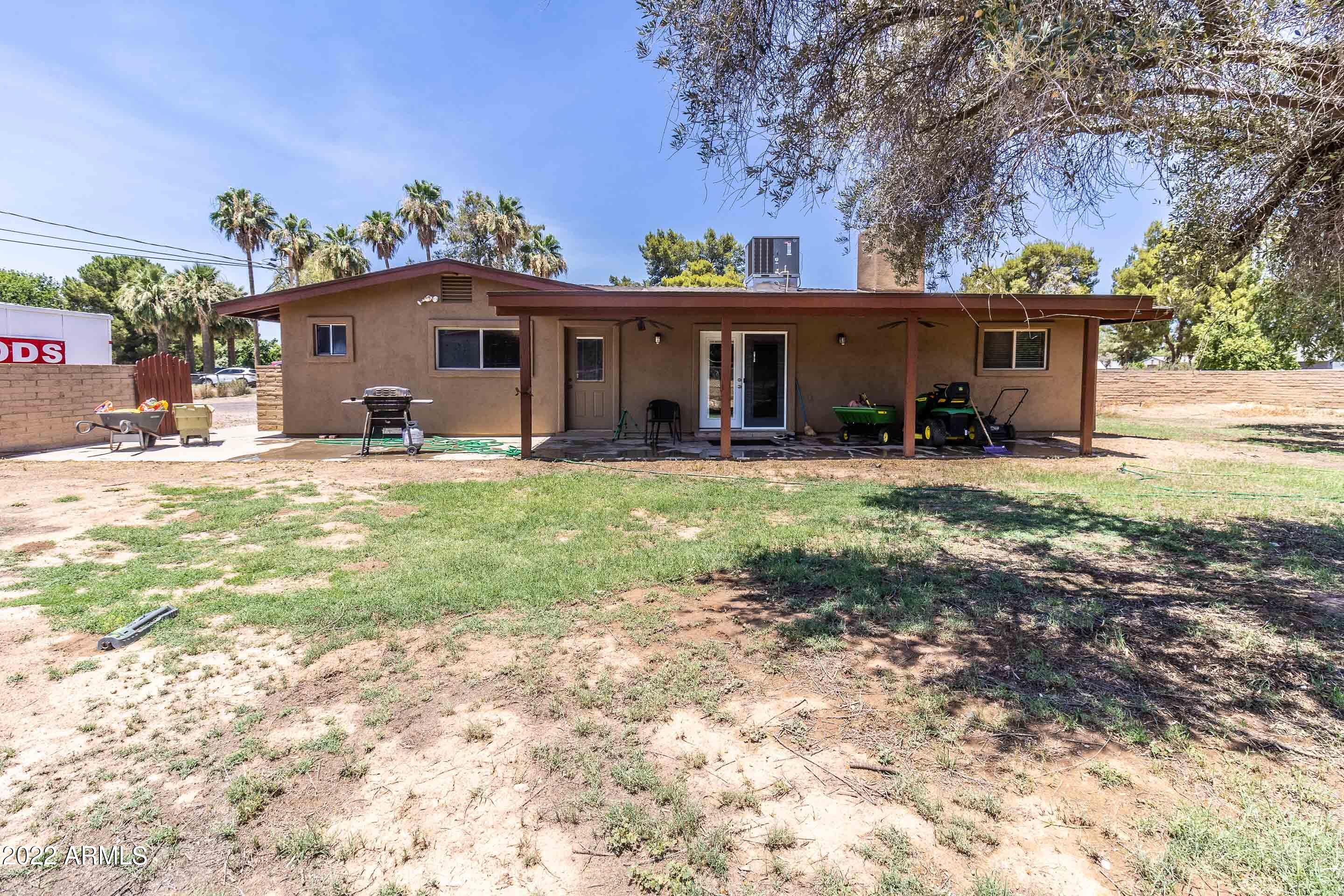18711 E VIA DE ARBOLES --