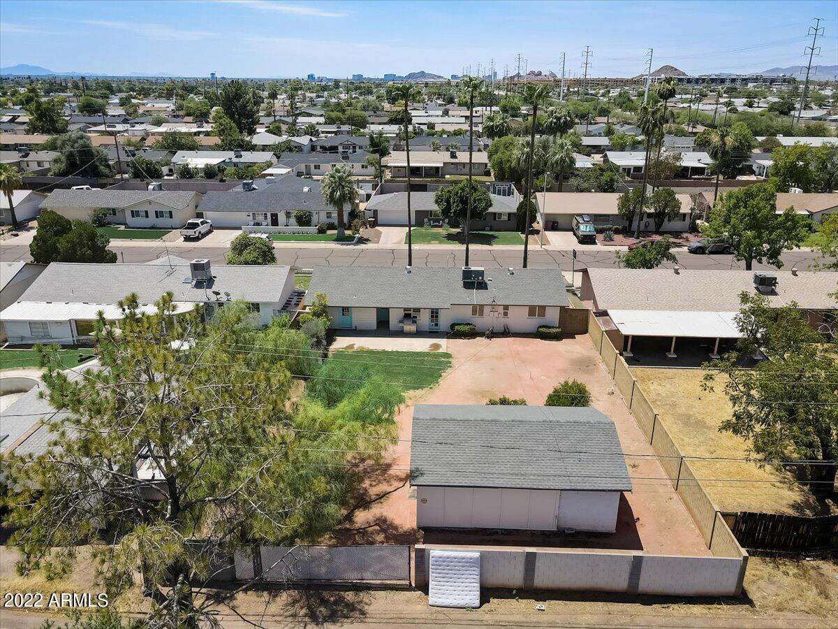 6626 E WILSHIRE Drive