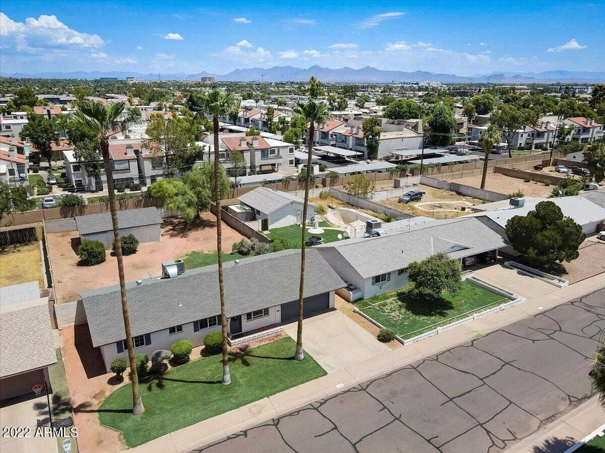 6626 E WILSHIRE Drive