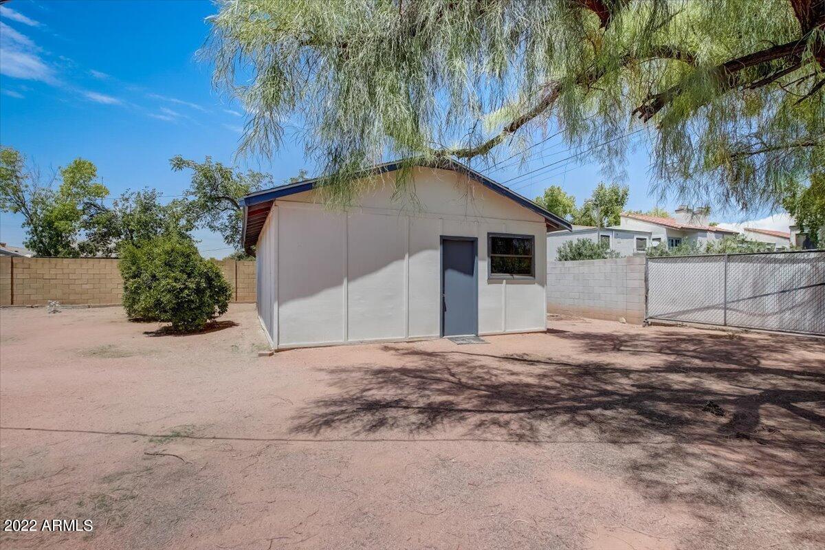 6626 E WILSHIRE Drive