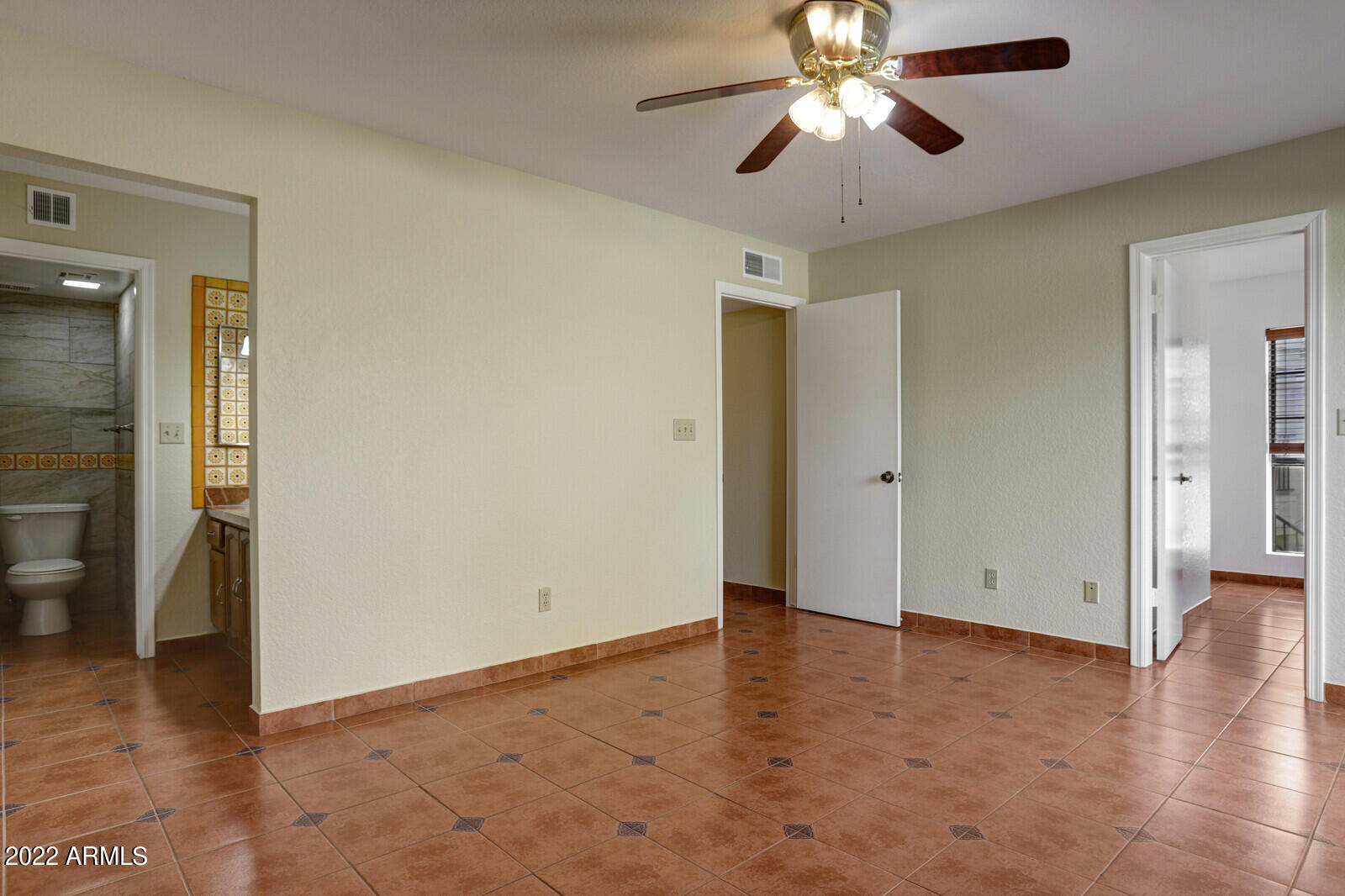 8302 N 21ST Drive # L208