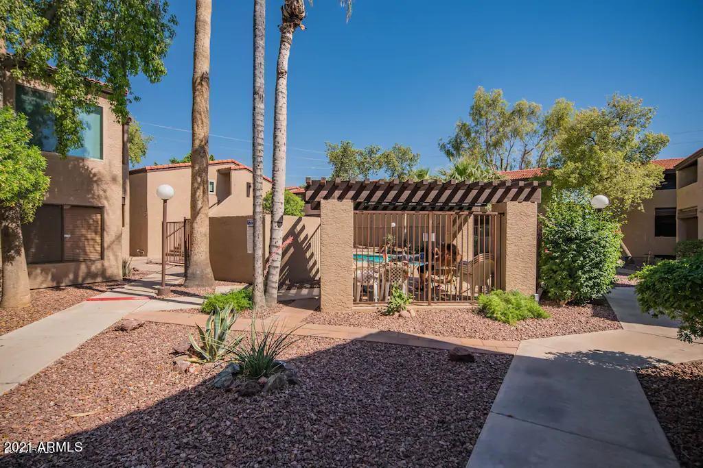 5146 E Oak Street # 207
