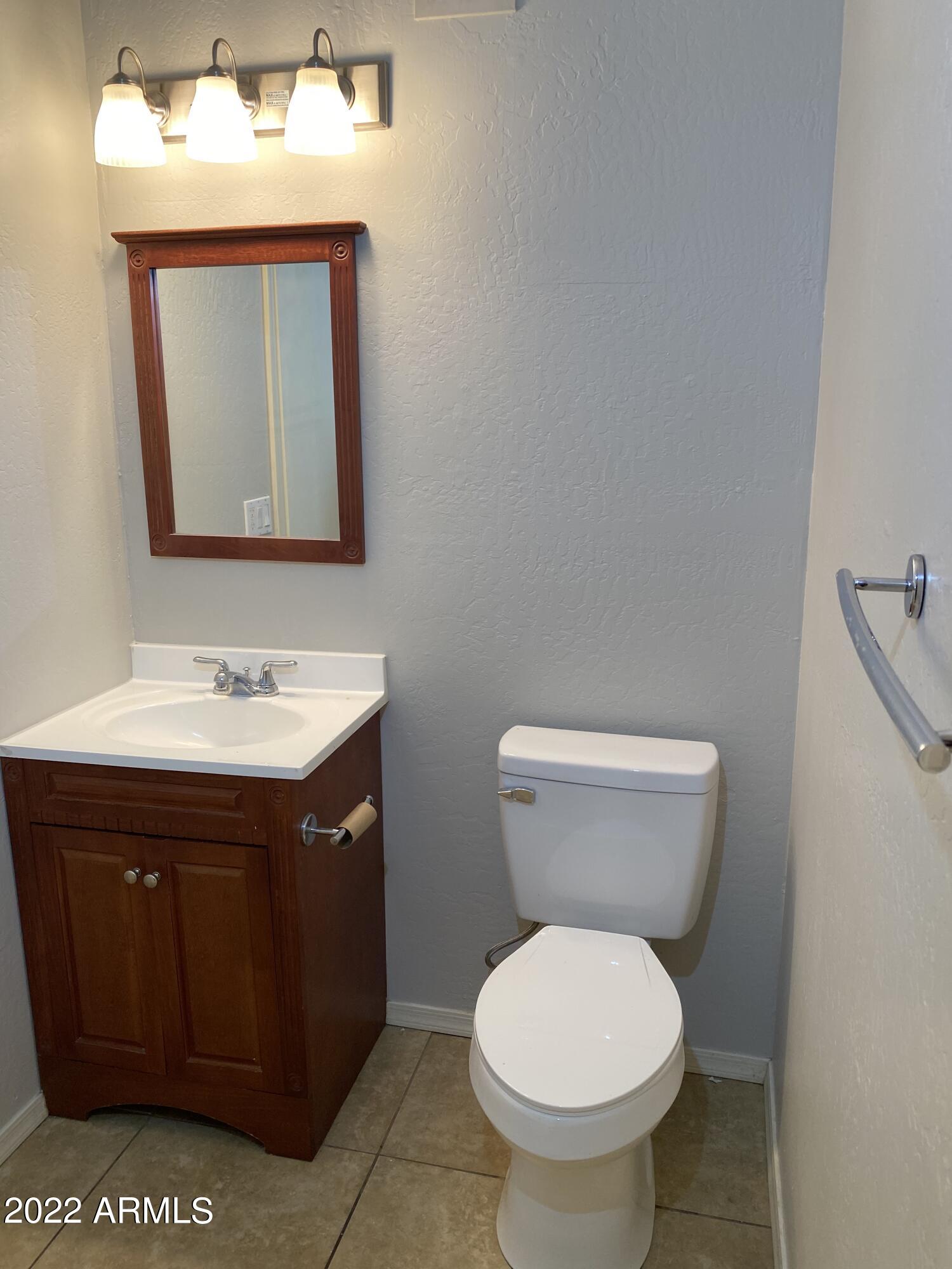 5146 E Oak Street # 207