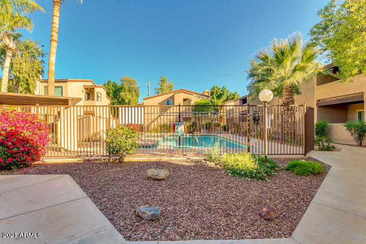 5146 E Oak Street # 207