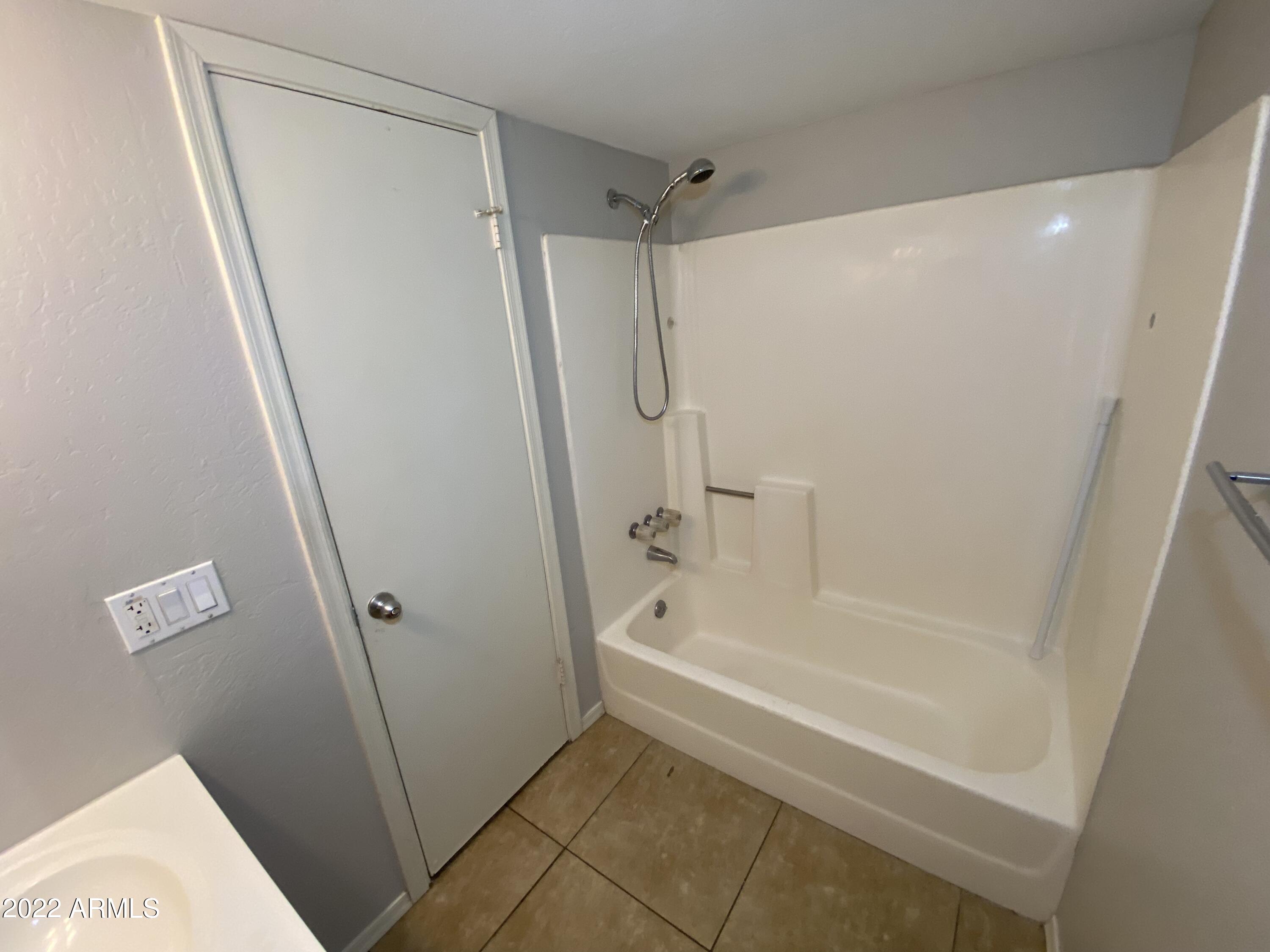 5146 E Oak Street # 207