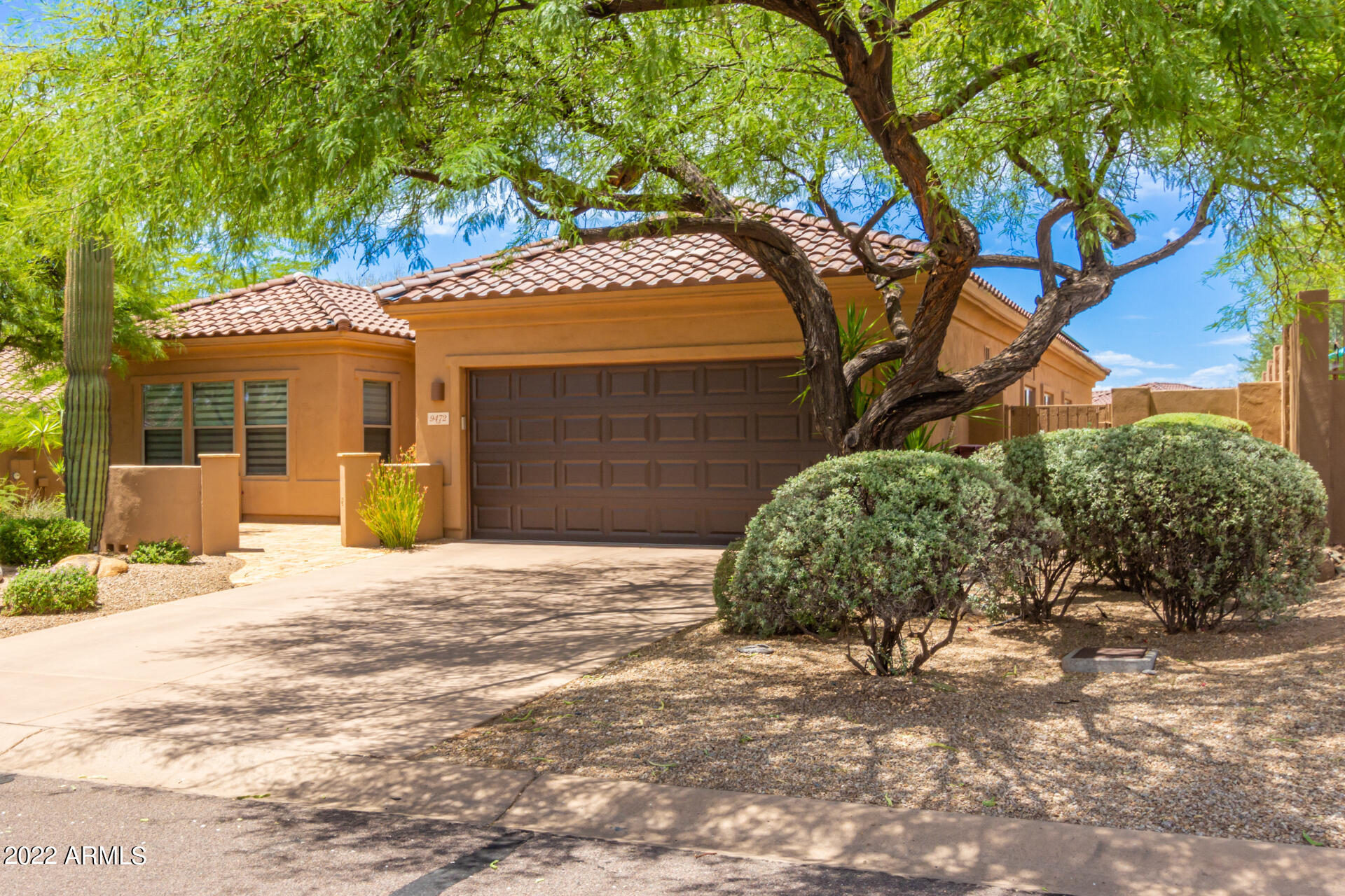 9472 E WHITEWING Drive