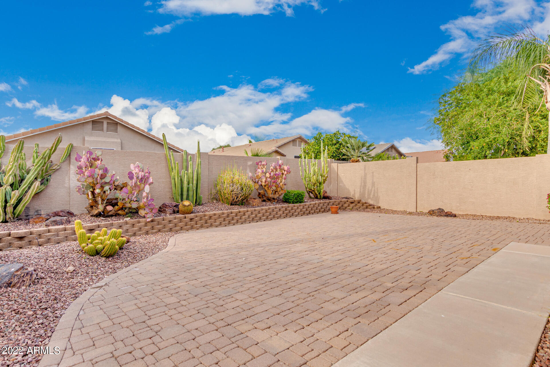 8190 W BEHREND Drive