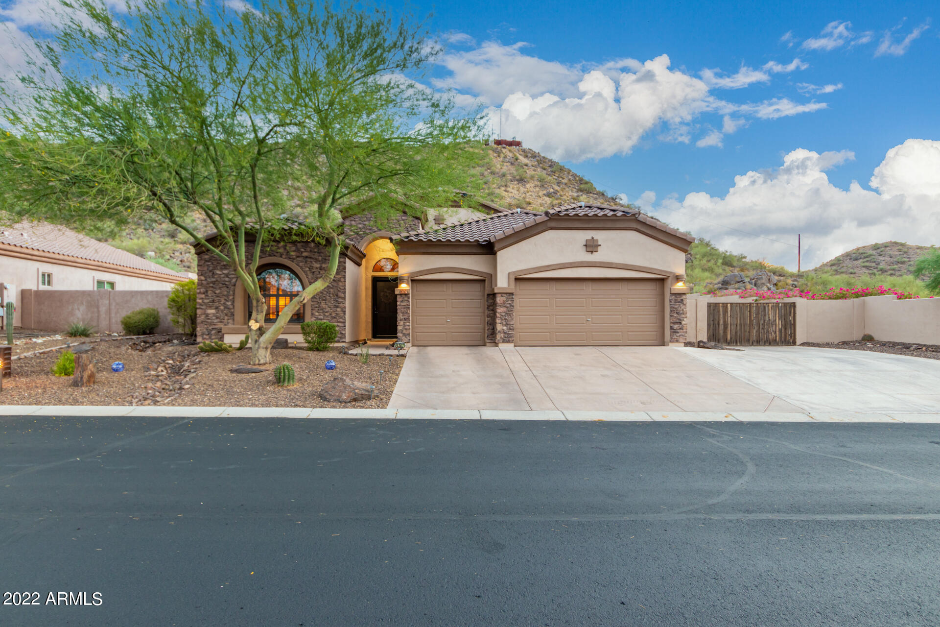 9747 E INGLEWOOD Circle