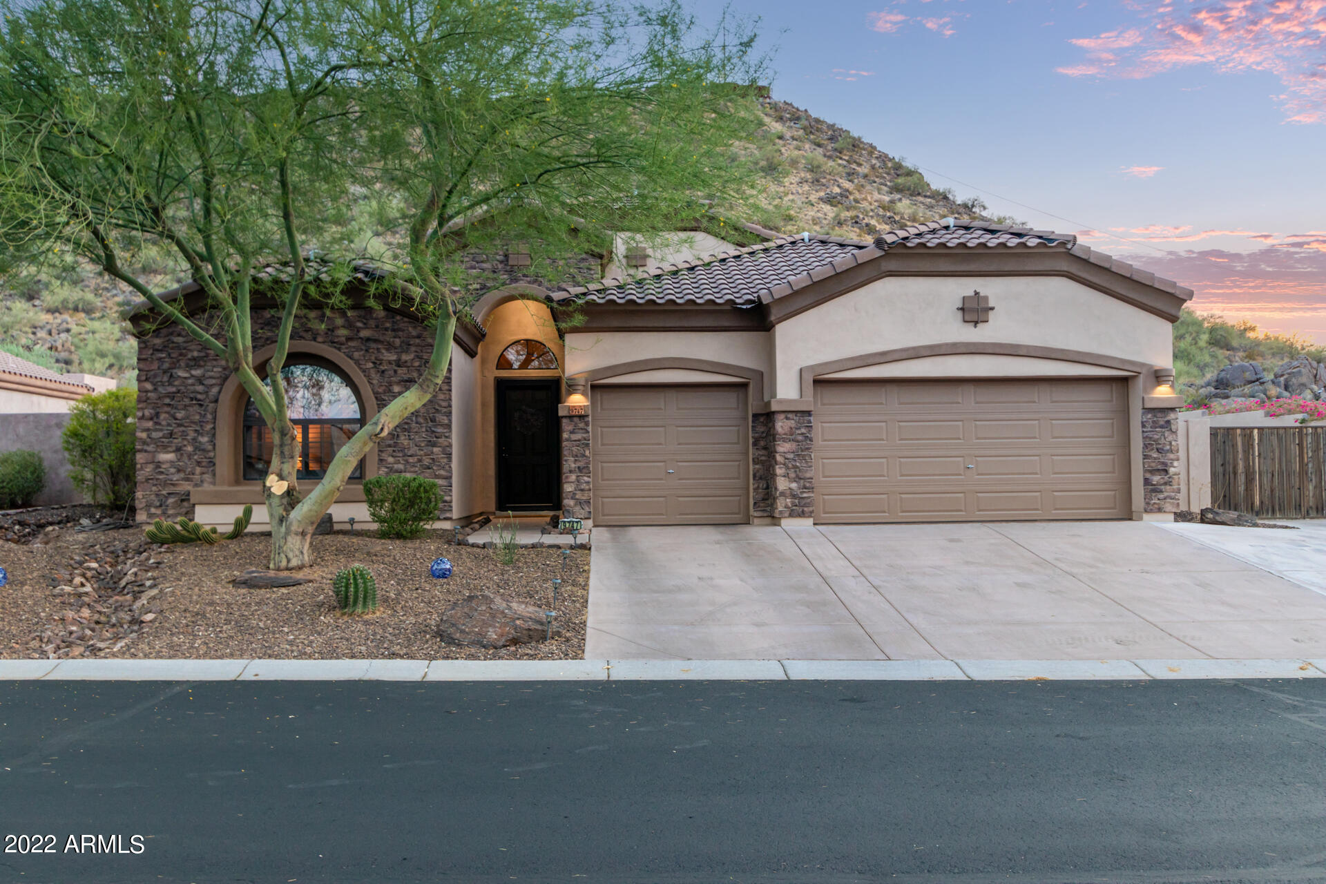 9747 E INGLEWOOD Circle