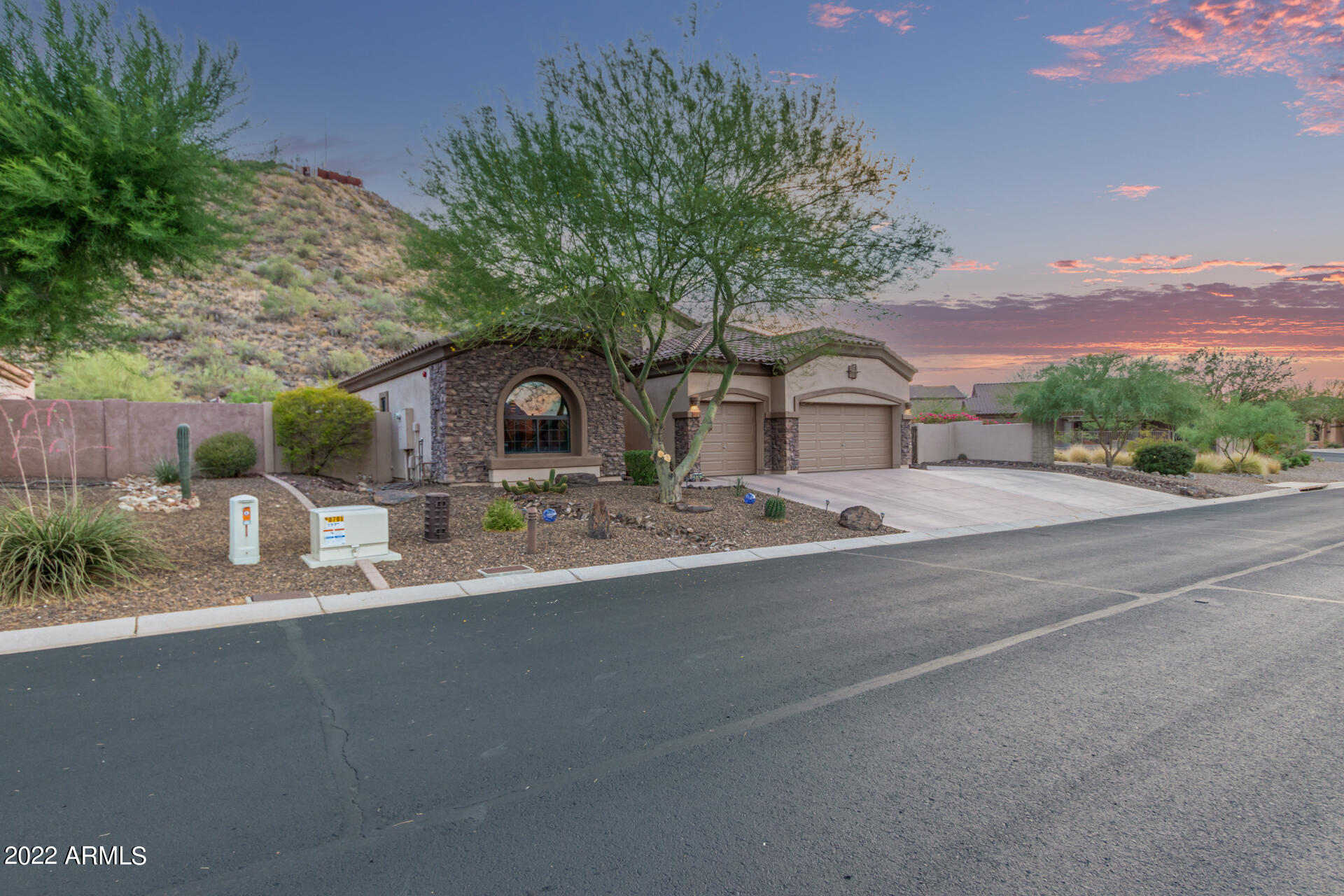 9747 E INGLEWOOD Circle