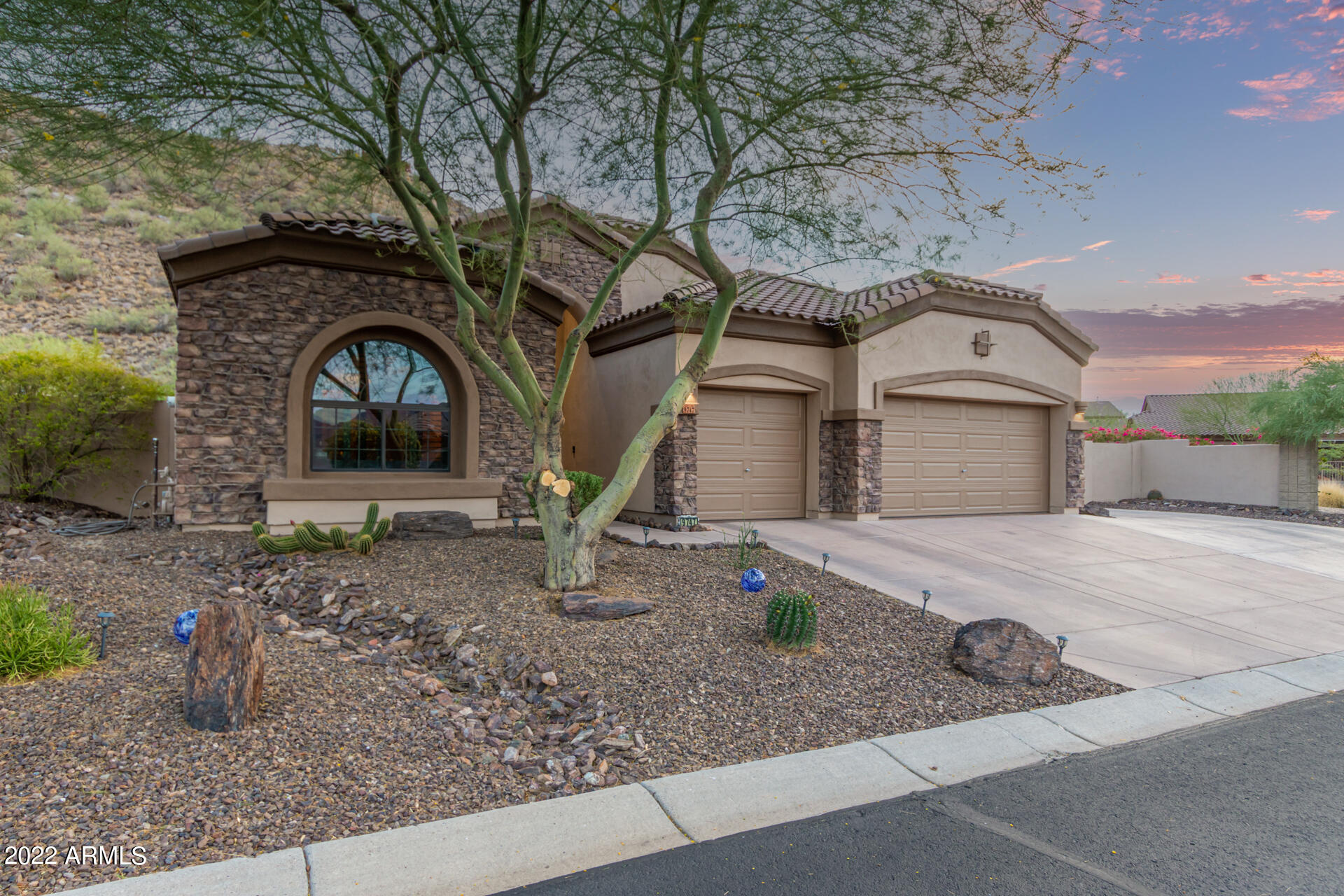 9747 E INGLEWOOD Circle