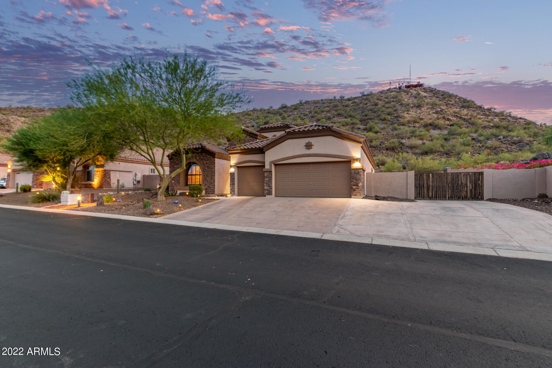 9747 E INGLEWOOD Circle
