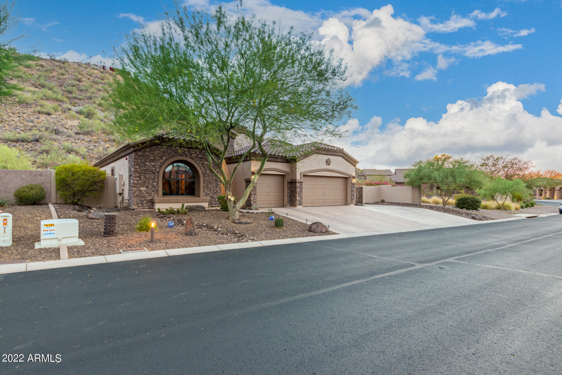 9747 E INGLEWOOD Circle