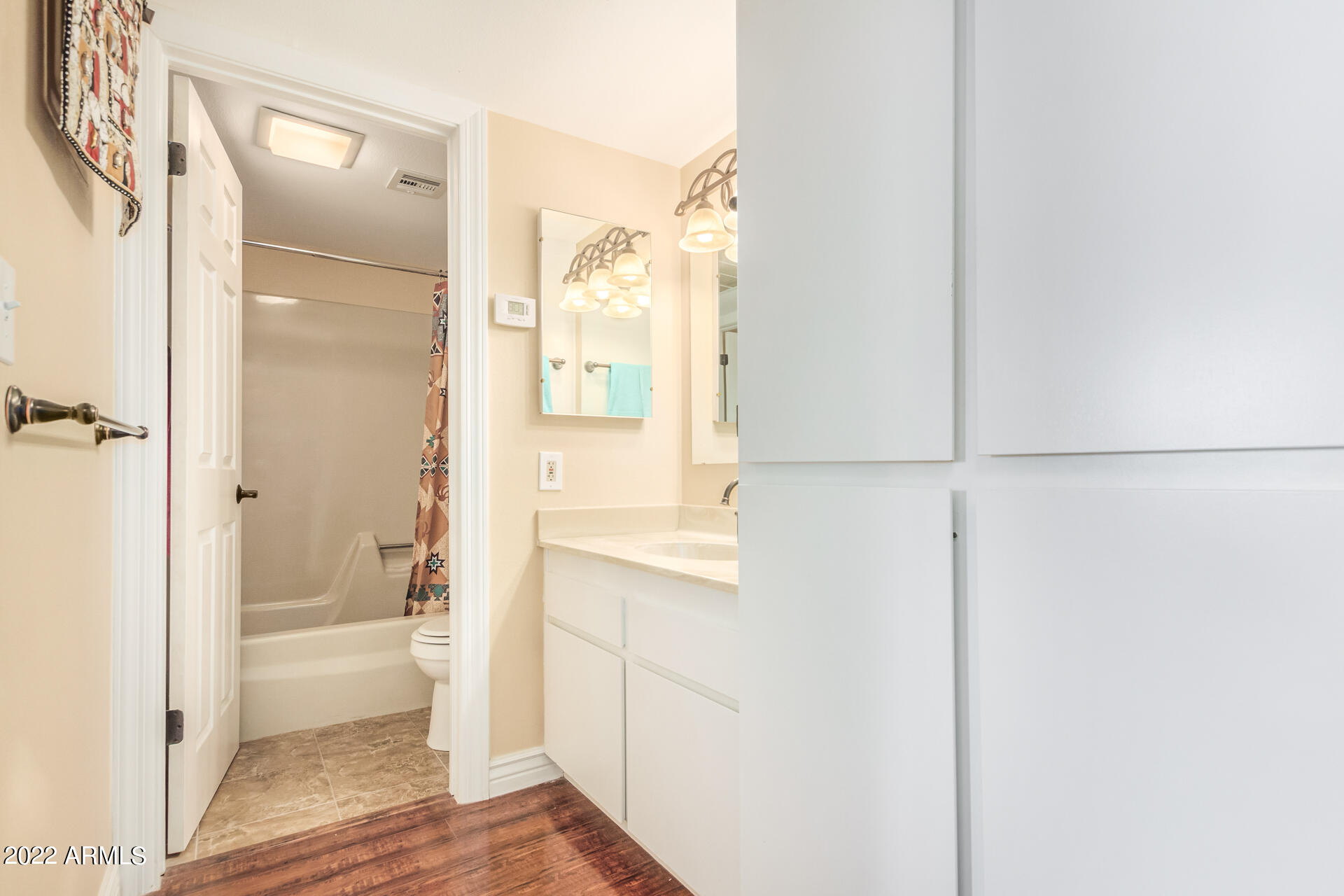 3033 E DEVONSHIRE Avenue # 3006