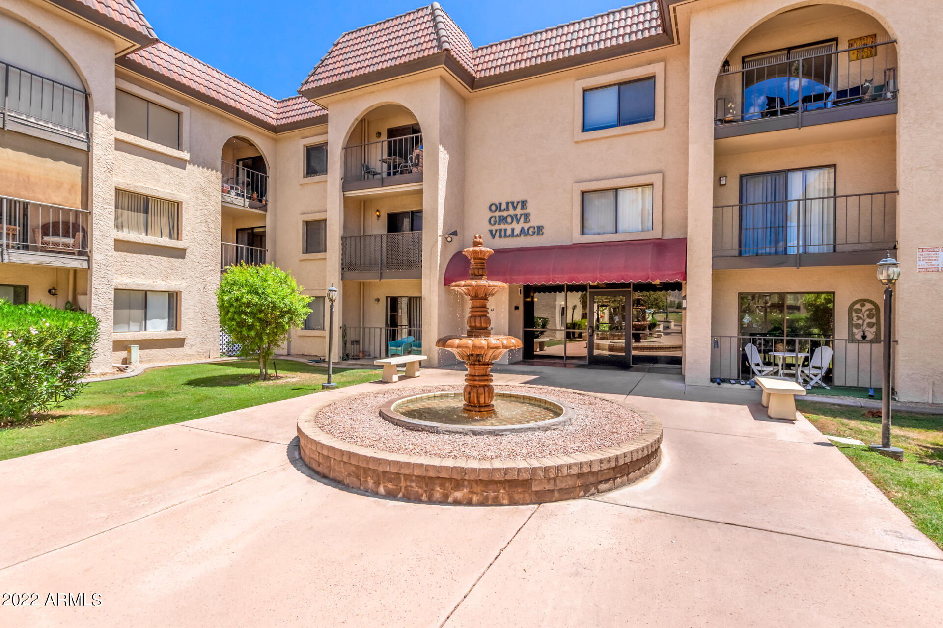 3033 E DEVONSHIRE Avenue # 3006