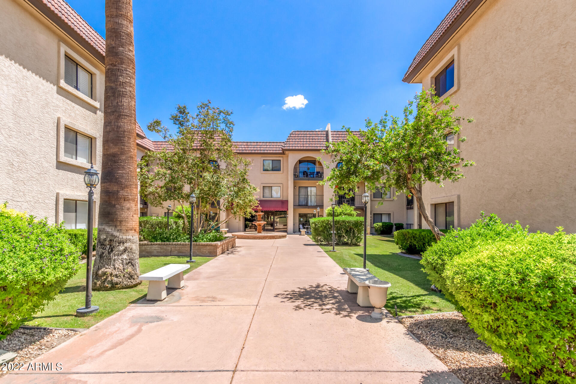 3033 E DEVONSHIRE Avenue # 3006