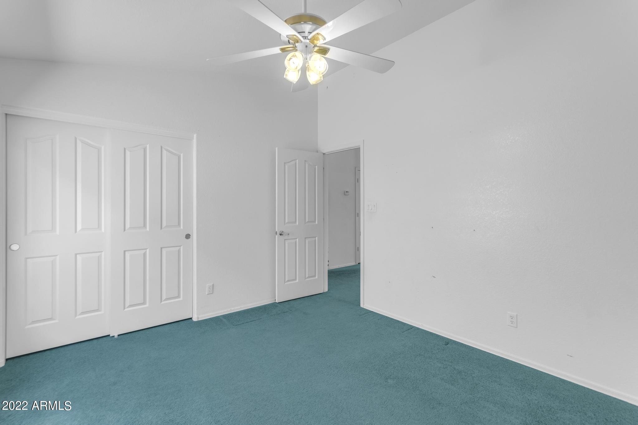 1023 E AMBERWOOD Drive