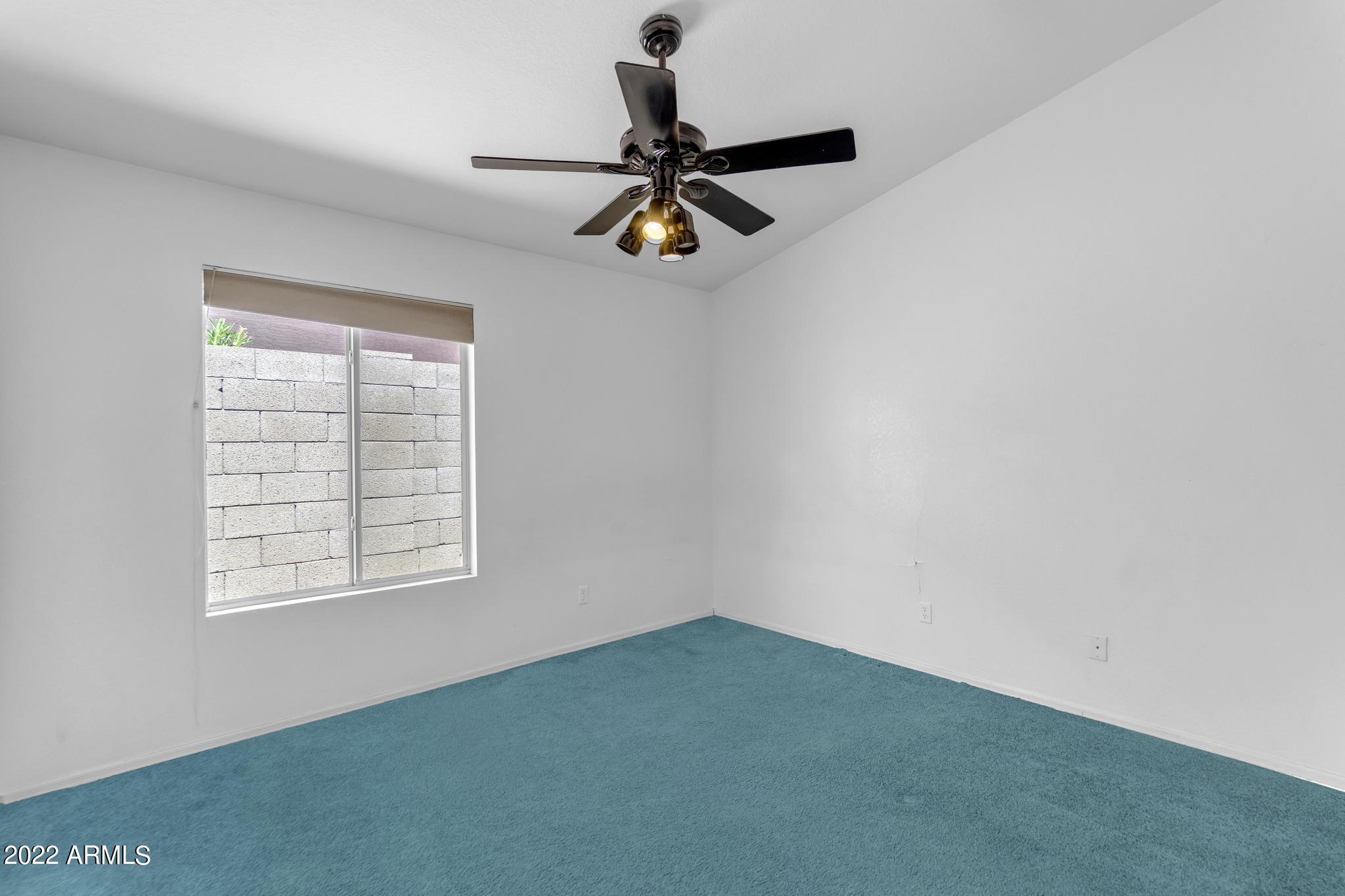 1023 E AMBERWOOD Drive