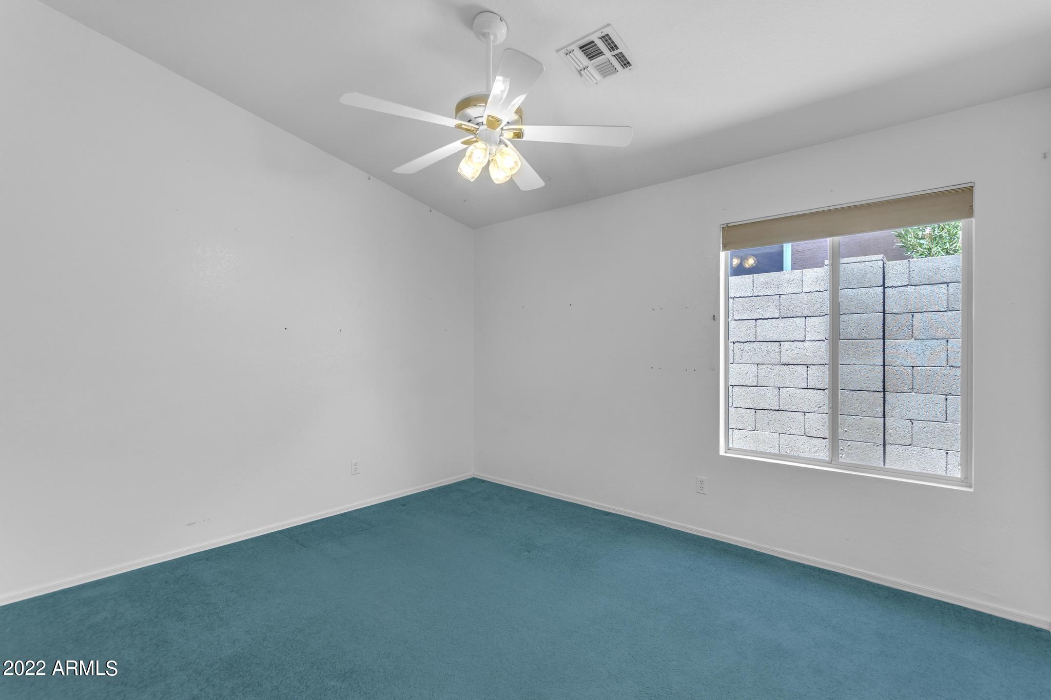 1023 E AMBERWOOD Drive