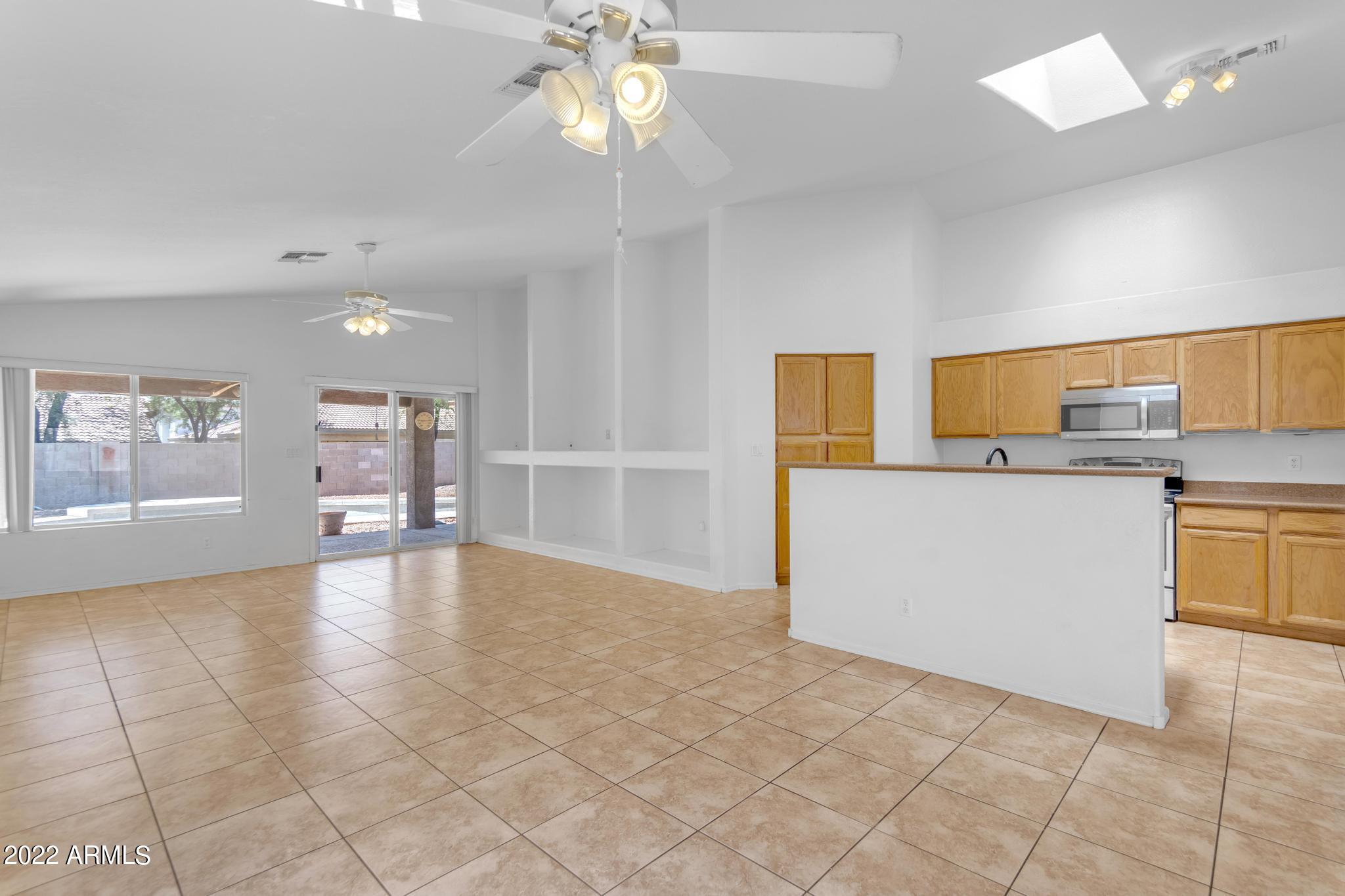 1023 E AMBERWOOD Drive